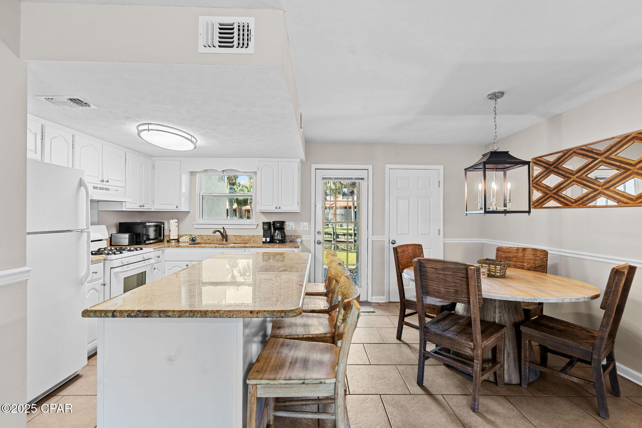 Image 10 For 206 White Sandy Drive