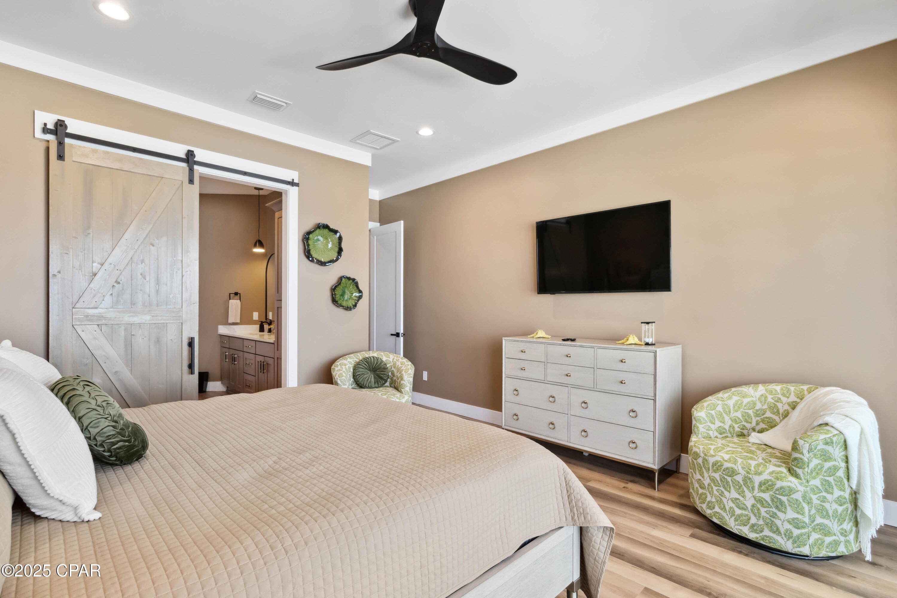 Image 33 For 117 37th Street C