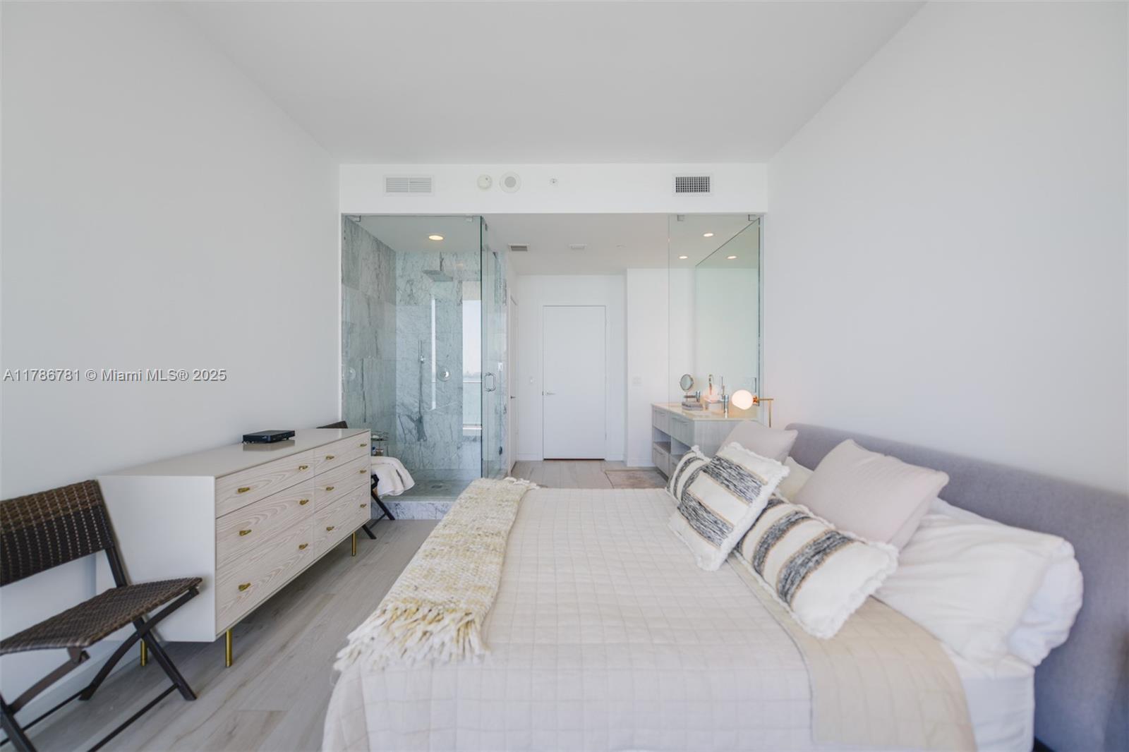 480 NE 31st St #1906, Miami FL 33137