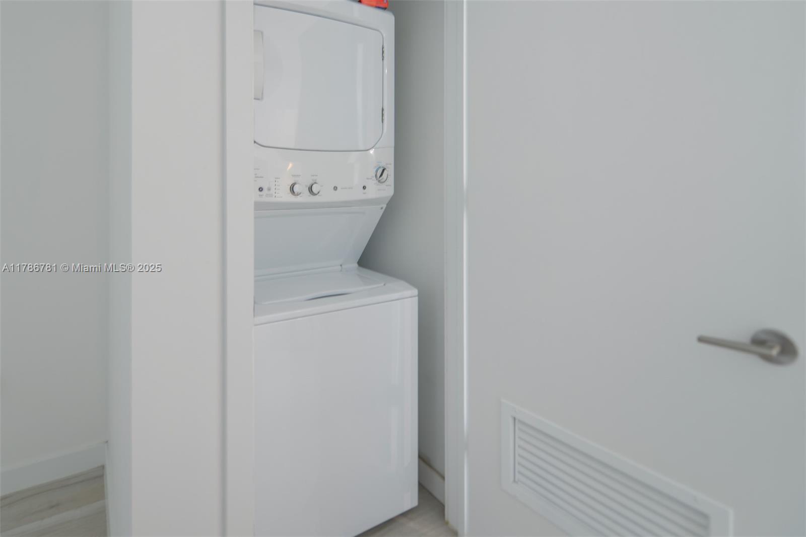 480 NE 31st St #1906, Miami FL 33137