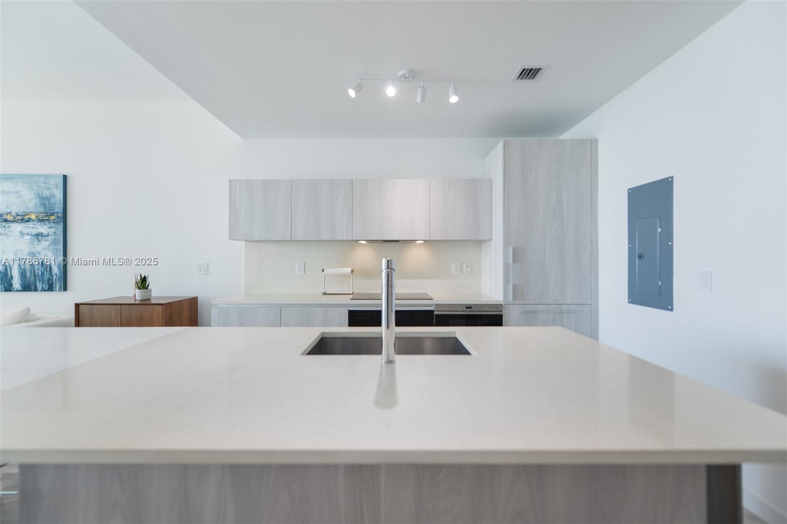 480 NE 31st St #1906, Miami FL 33137