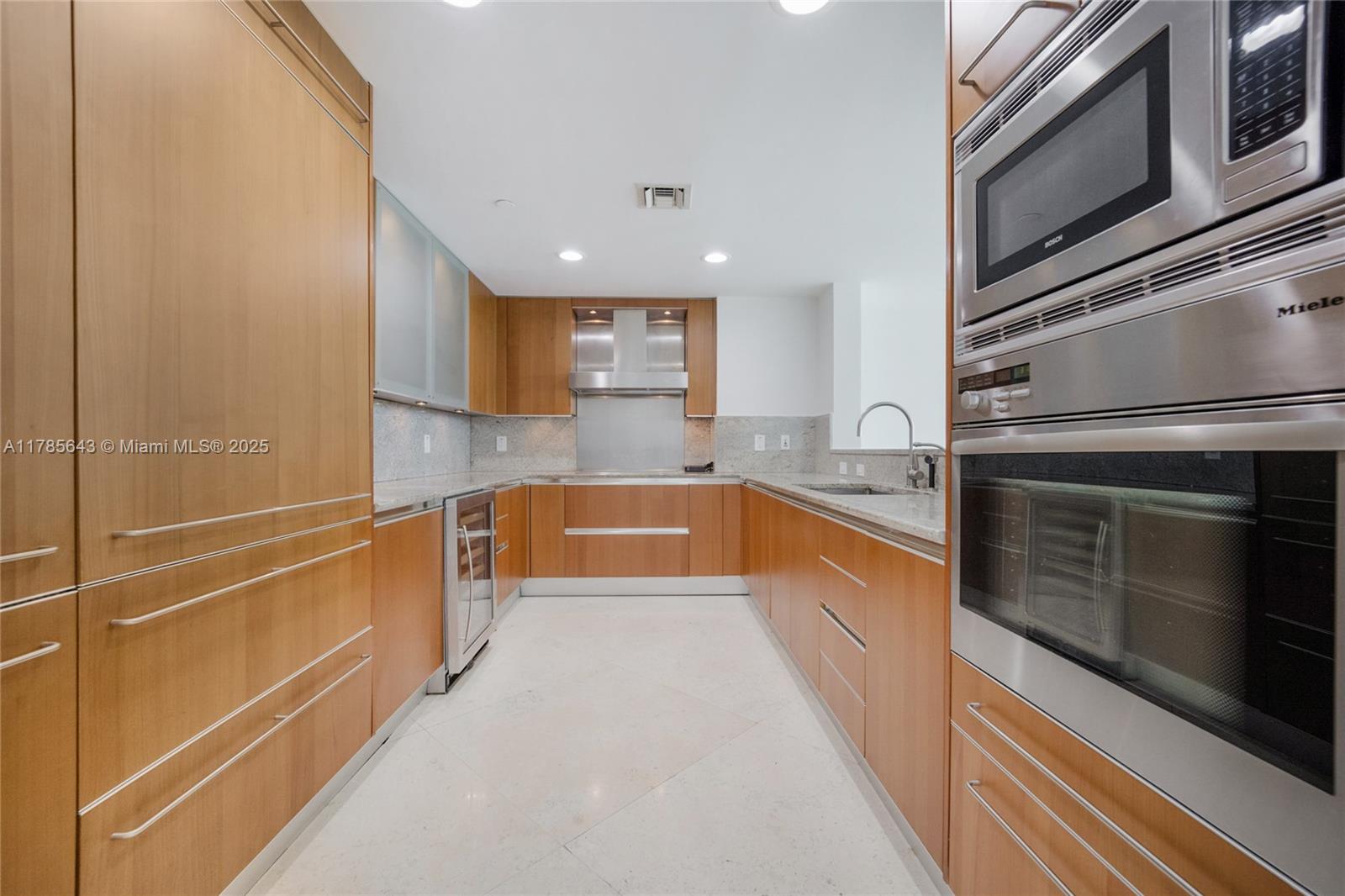 2627 S Bayshore Dr #801, Miami FL 33133