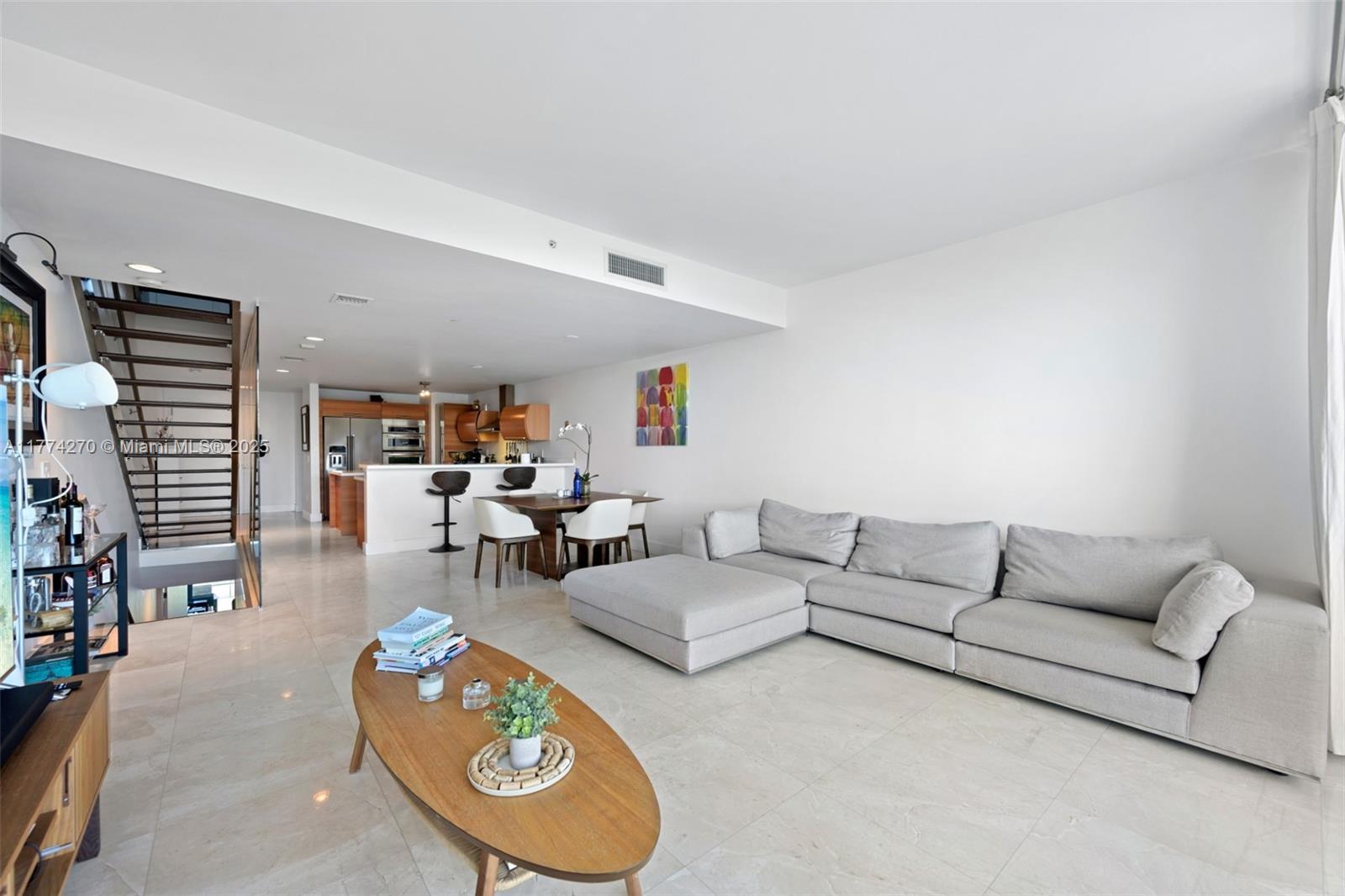 2950 NE 188th St #525, Aventura FL 33180