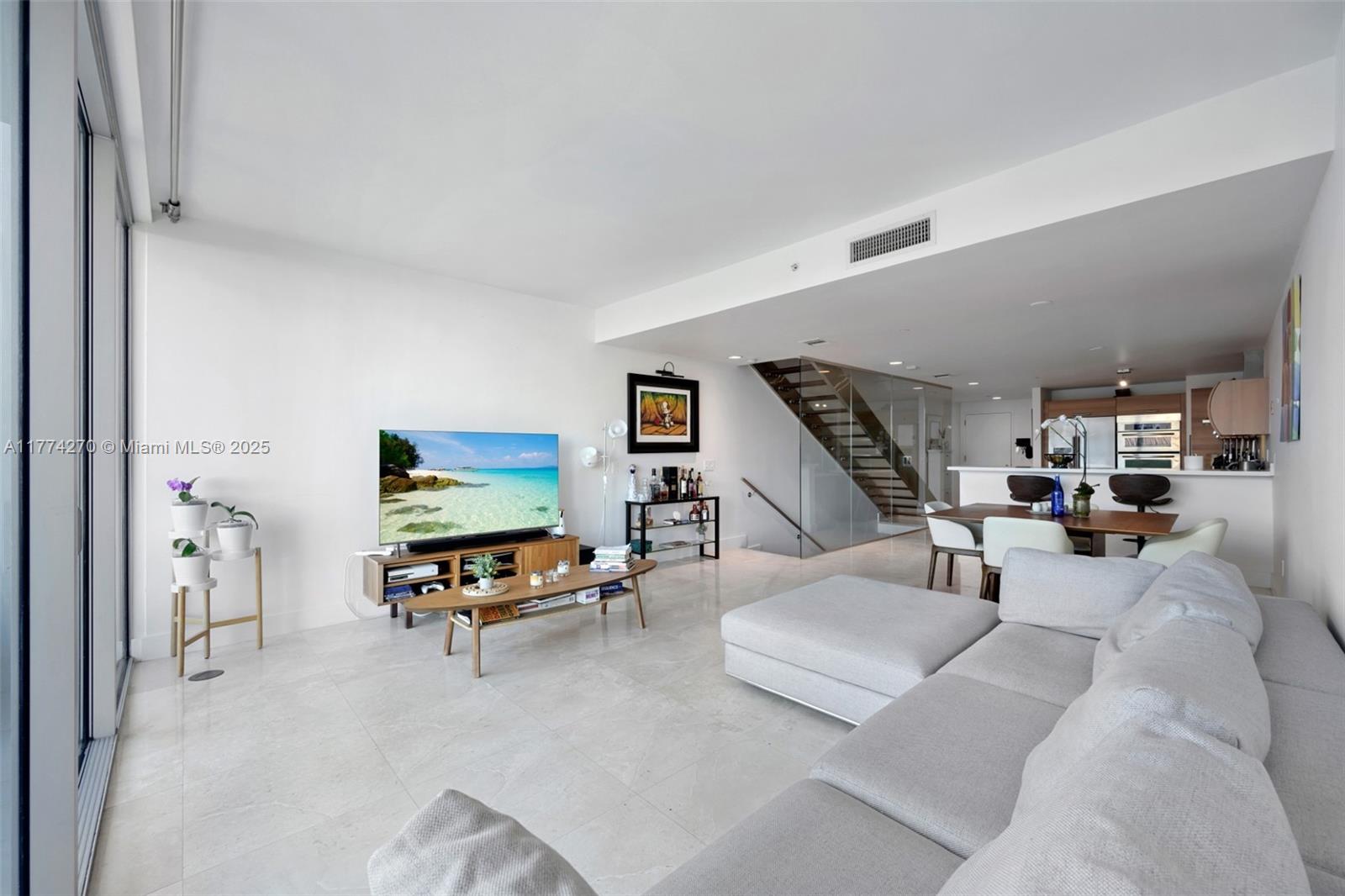 2950 NE 188th St #525, Aventura FL 33180