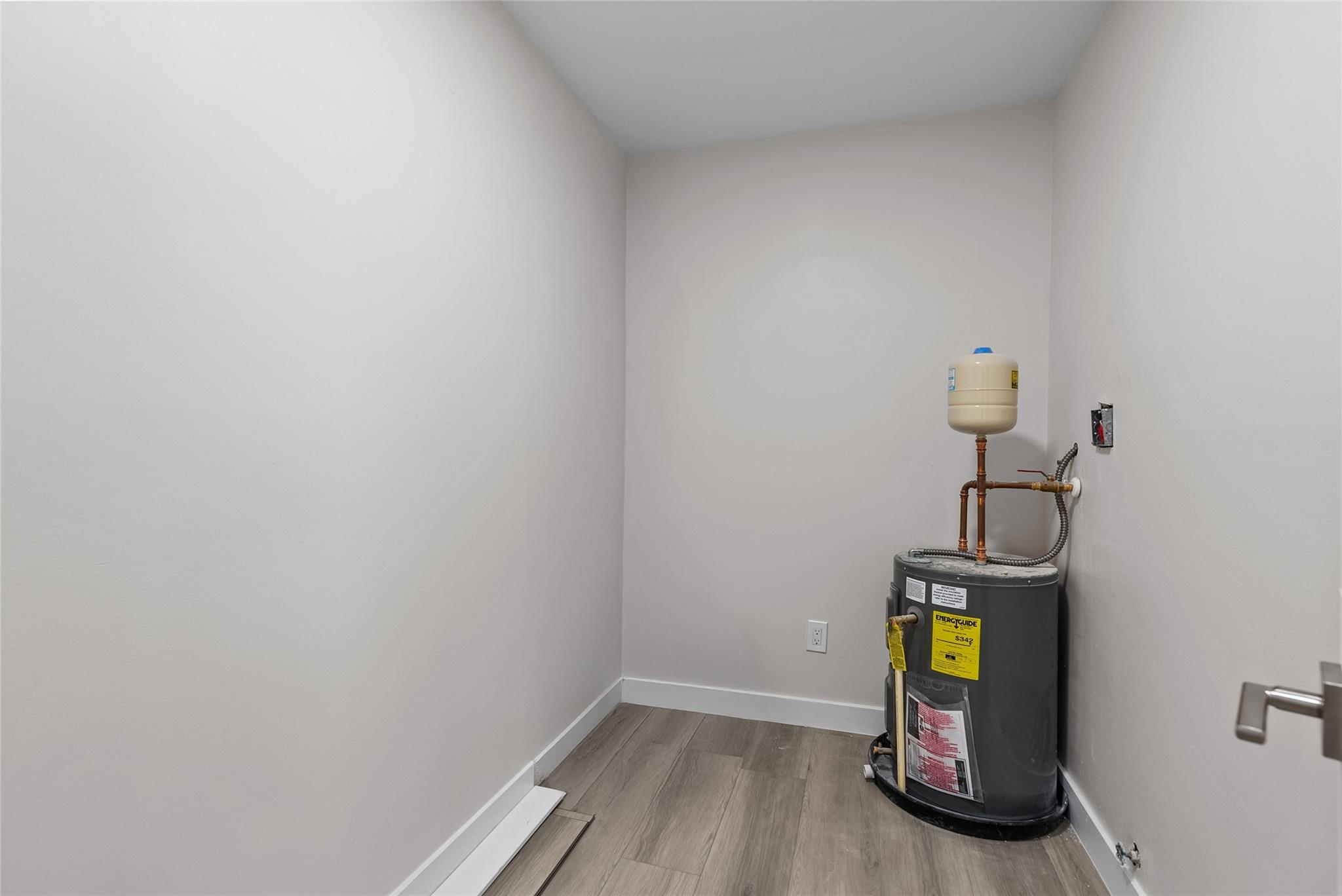 1150 E Sample Rd 202