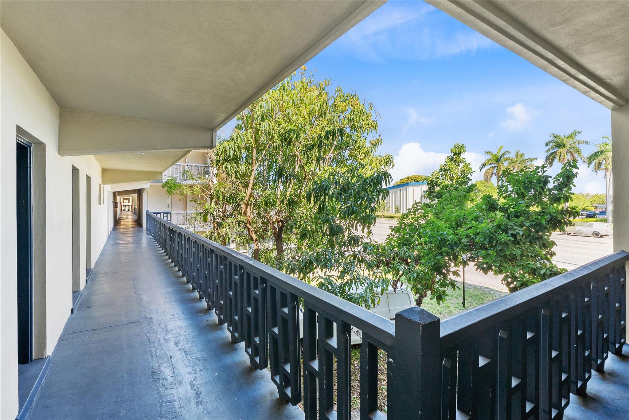 1150 E Sample Rd 202