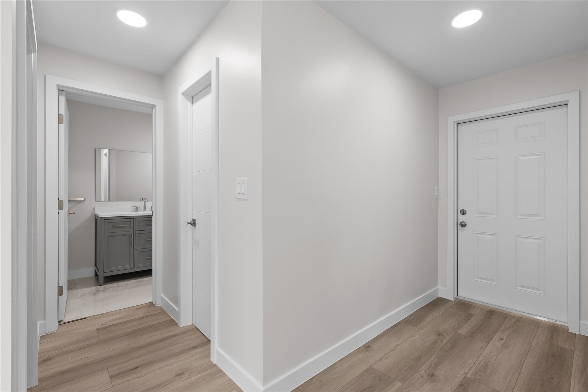 1150 E Sample Rd 202