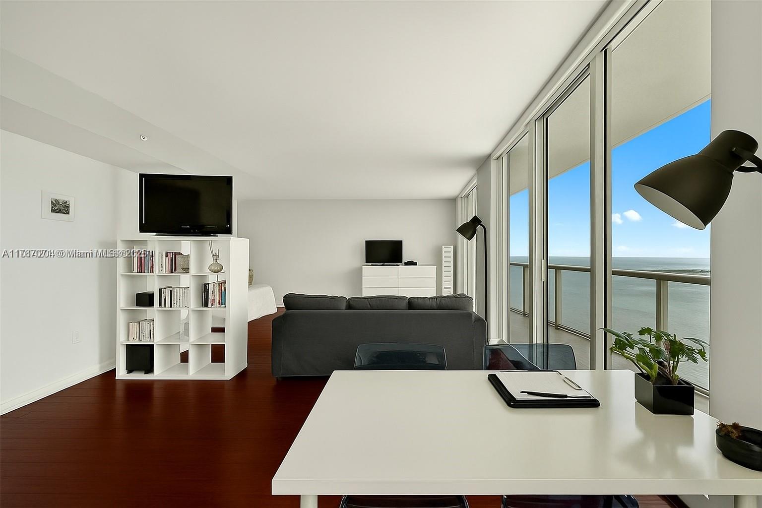 244 Biscayne Blvd #3007, Miami FL 33132