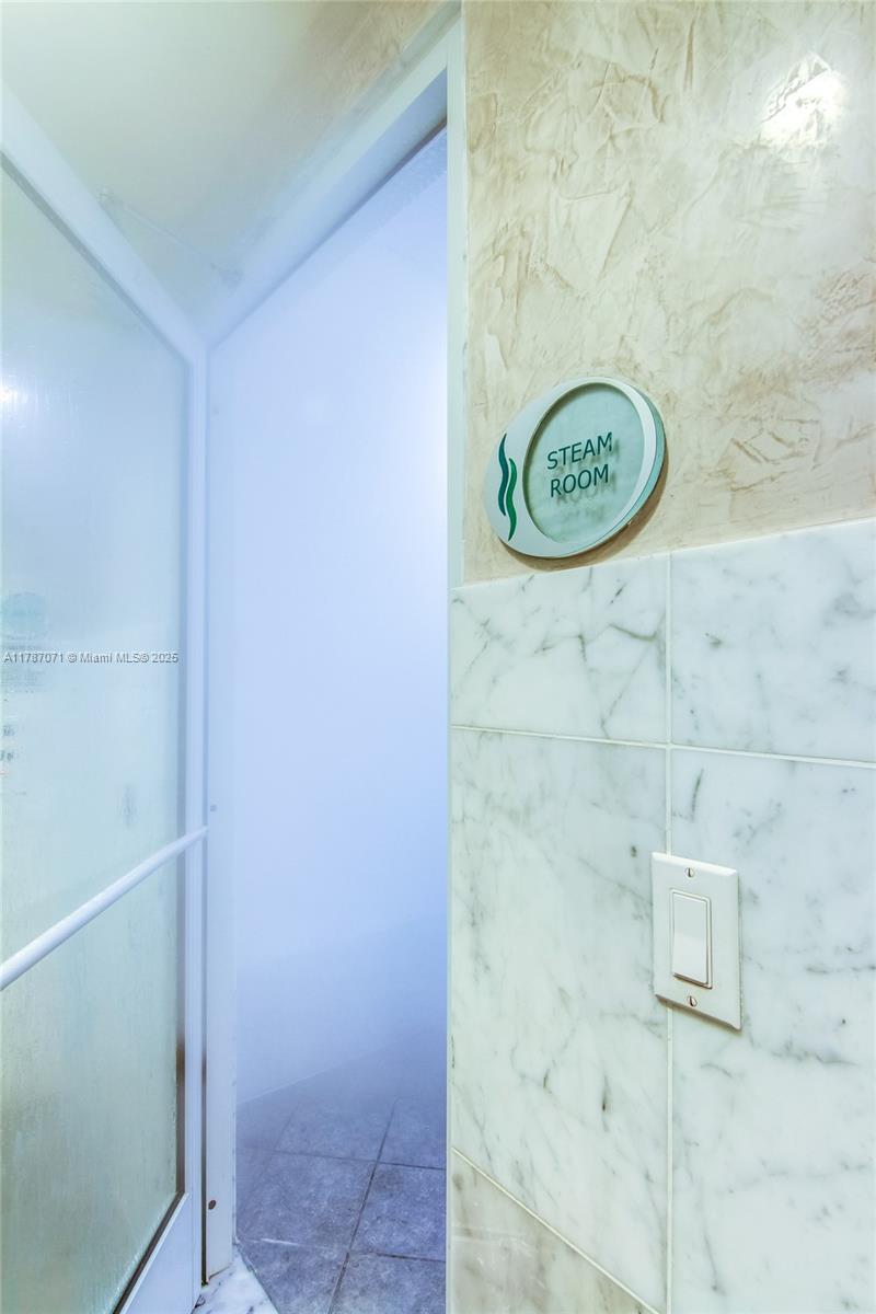 244 Biscayne Blvd #3007, Miami FL 33132