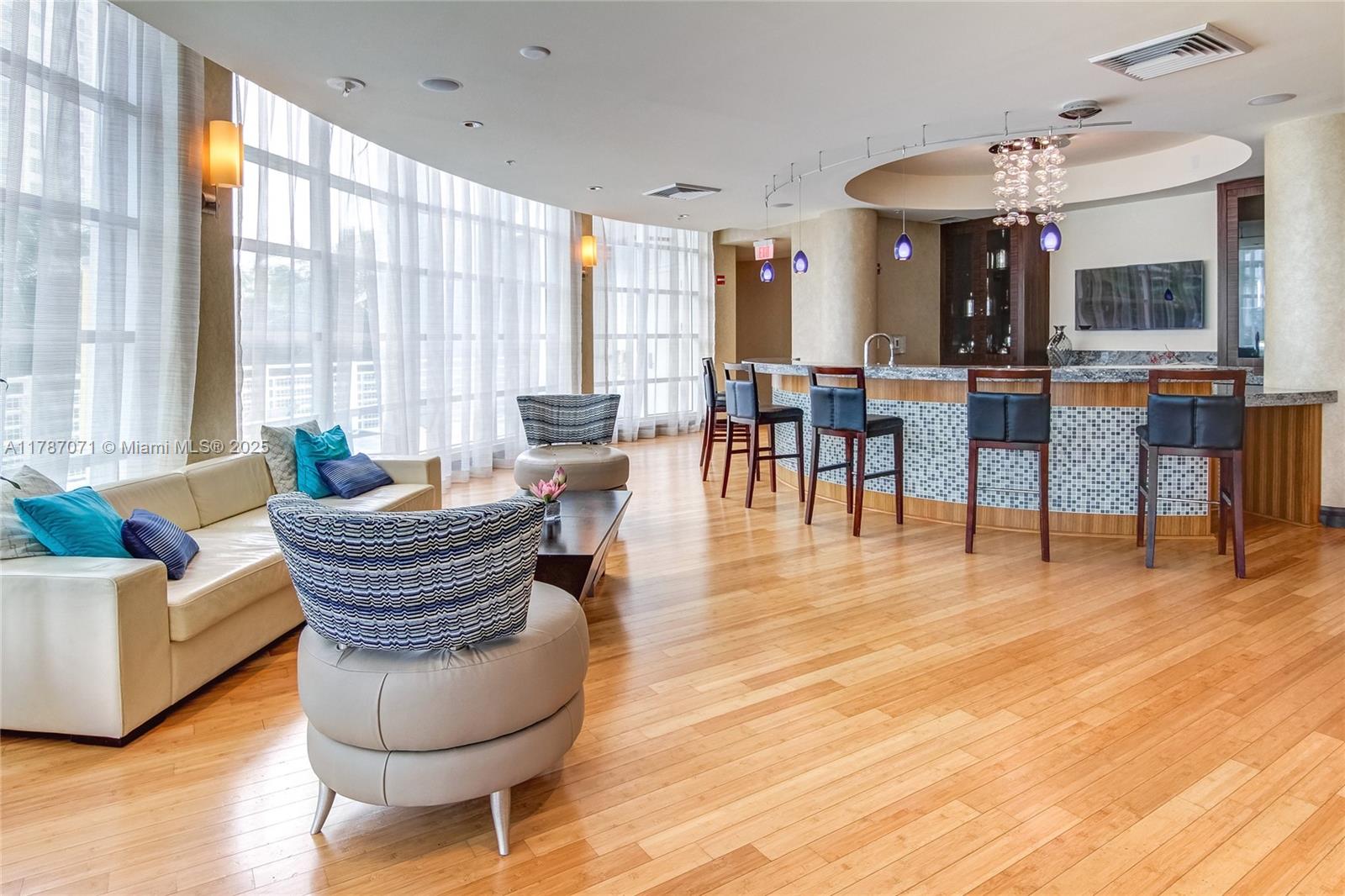 244 Biscayne Blvd #3007, Miami FL 33132