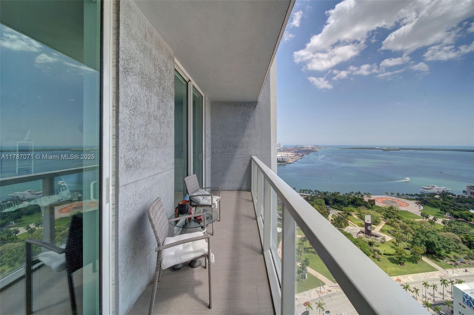244 Biscayne Blvd #3007, Miami FL 33132