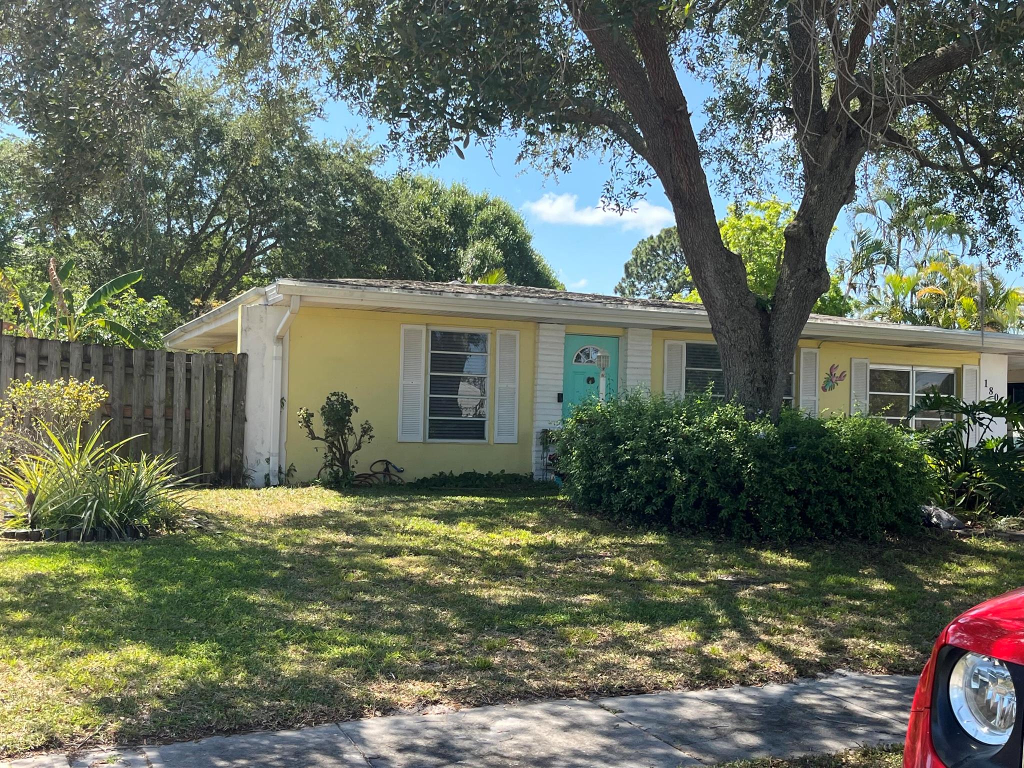 Homes for sale in Port St. Lucie, FL | 180 Ne Lobster Road, Port St. Lucie, FL 34986 | MLS# R11083112