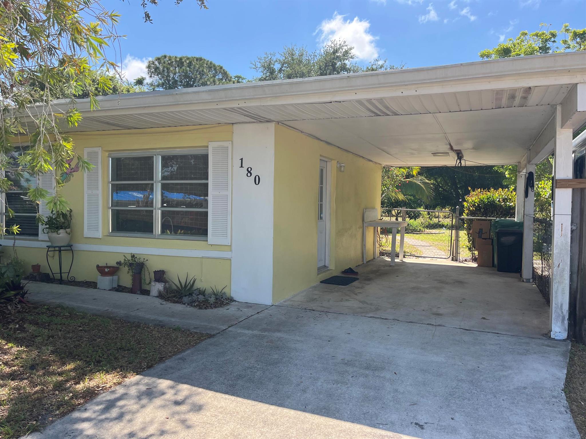 Homes for sale in Port St. Lucie, FL | 180 Ne Lobster Road, Port St. Lucie, FL 34986 | MLS# R11083112