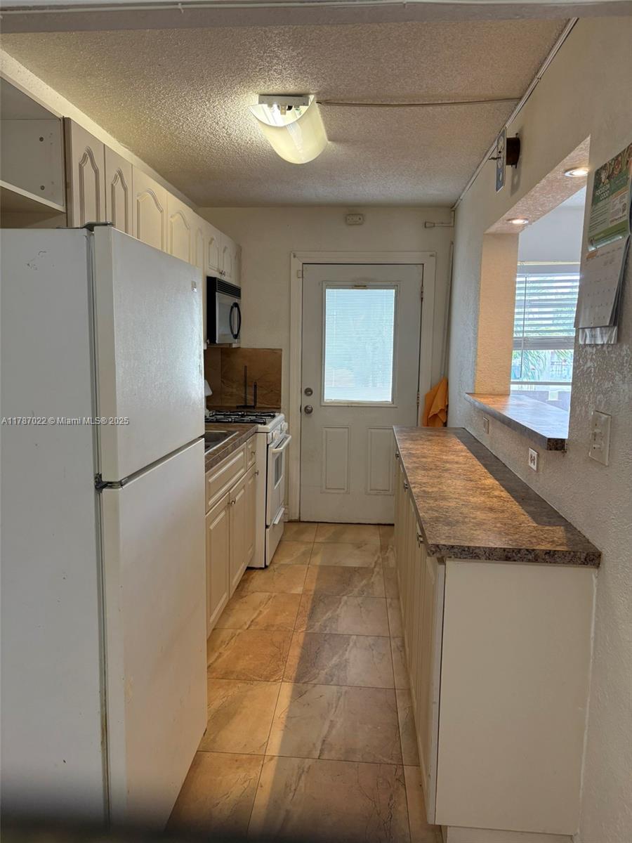 20311 NE 2nd Ave 27