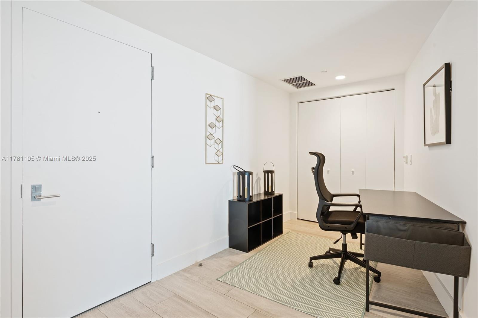 121 NE 34th St #2314, Miami FL 33137