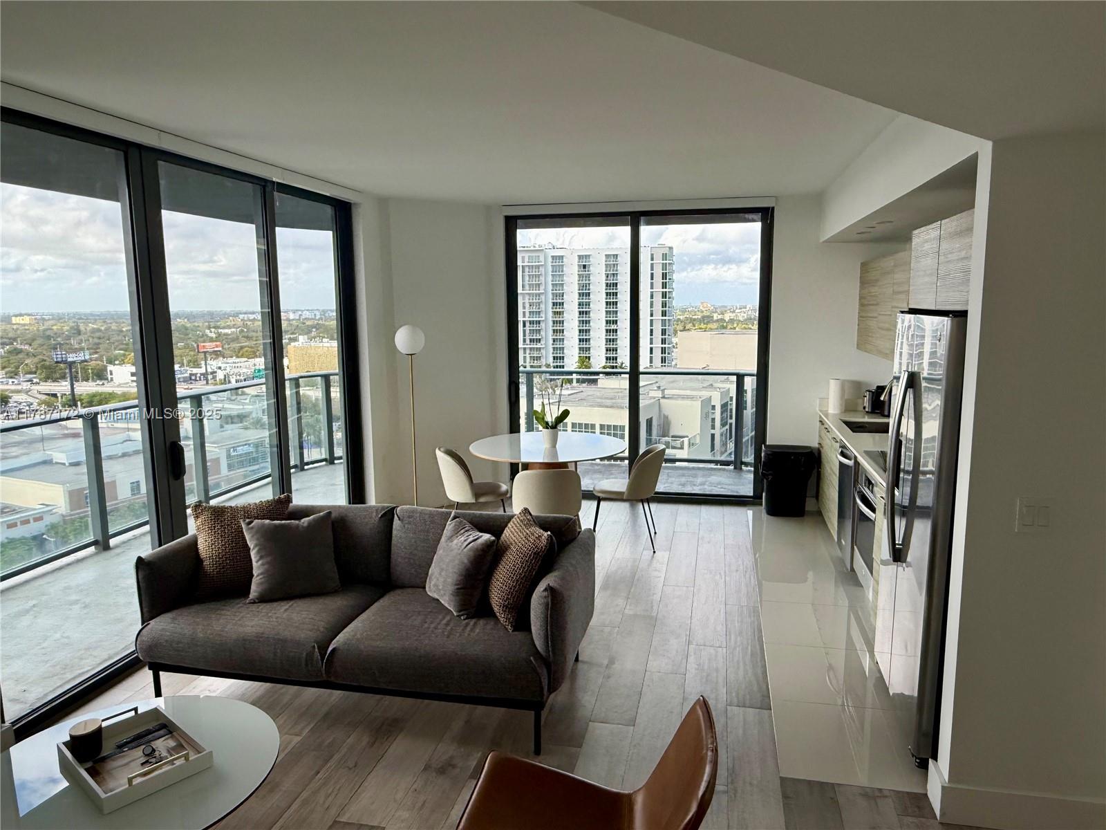121 NE 34th St #1516, Miami FL 33137