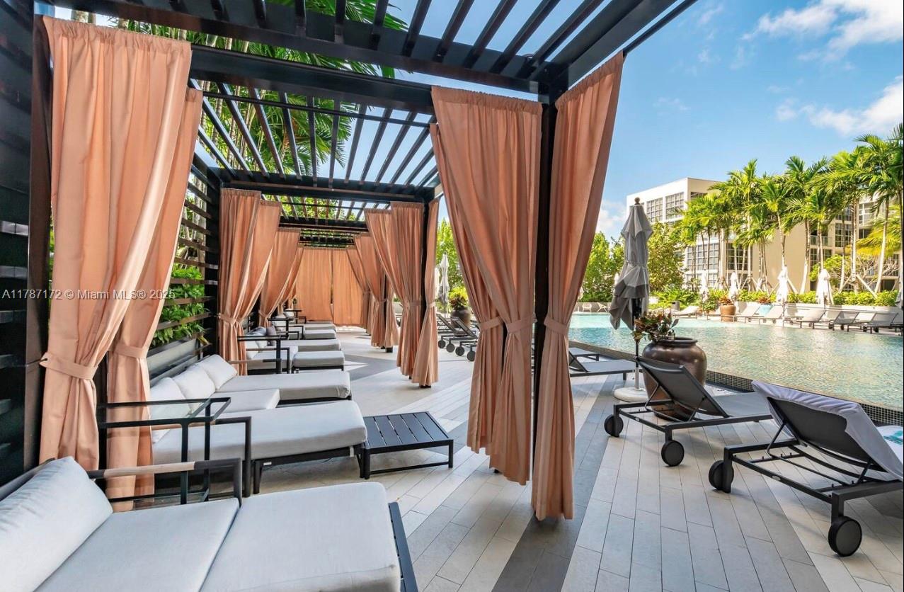 121 NE 34th St #1516, Miami FL 33137