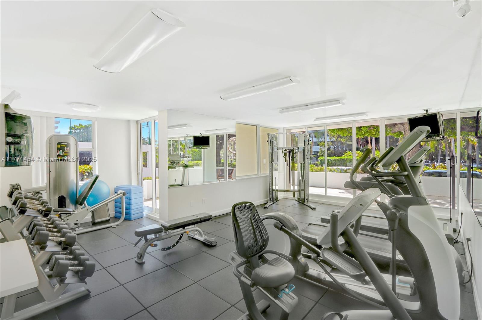 155 Ocean Lane Dr #310, Key Biscayne FL 33149