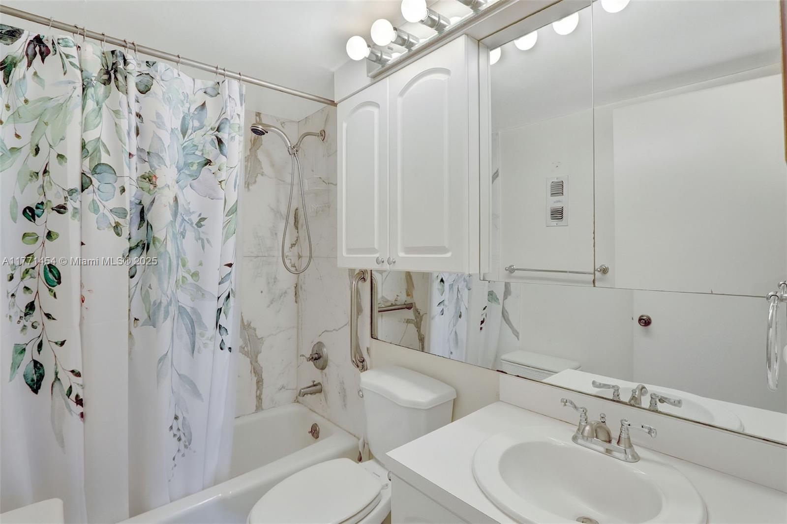 155 Ocean Lane Dr #310, Key Biscayne FL 33149