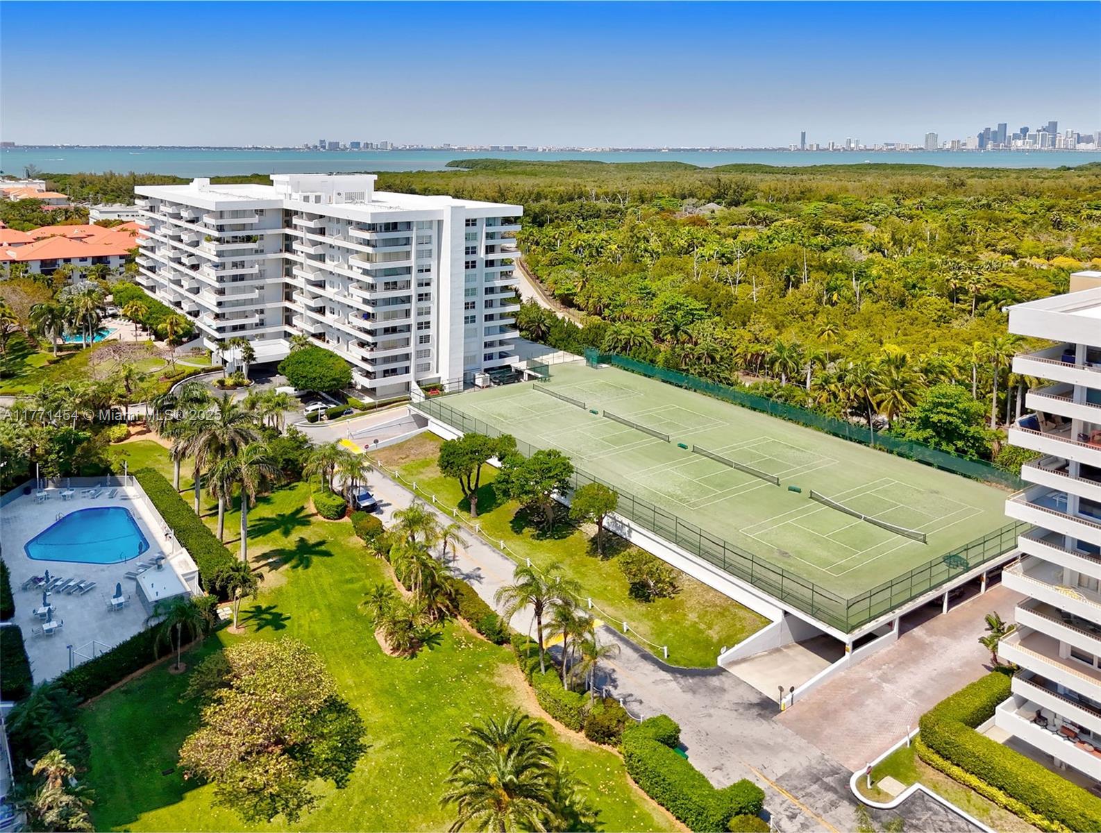 155 Ocean Lane Dr #310, Key Biscayne FL 33149