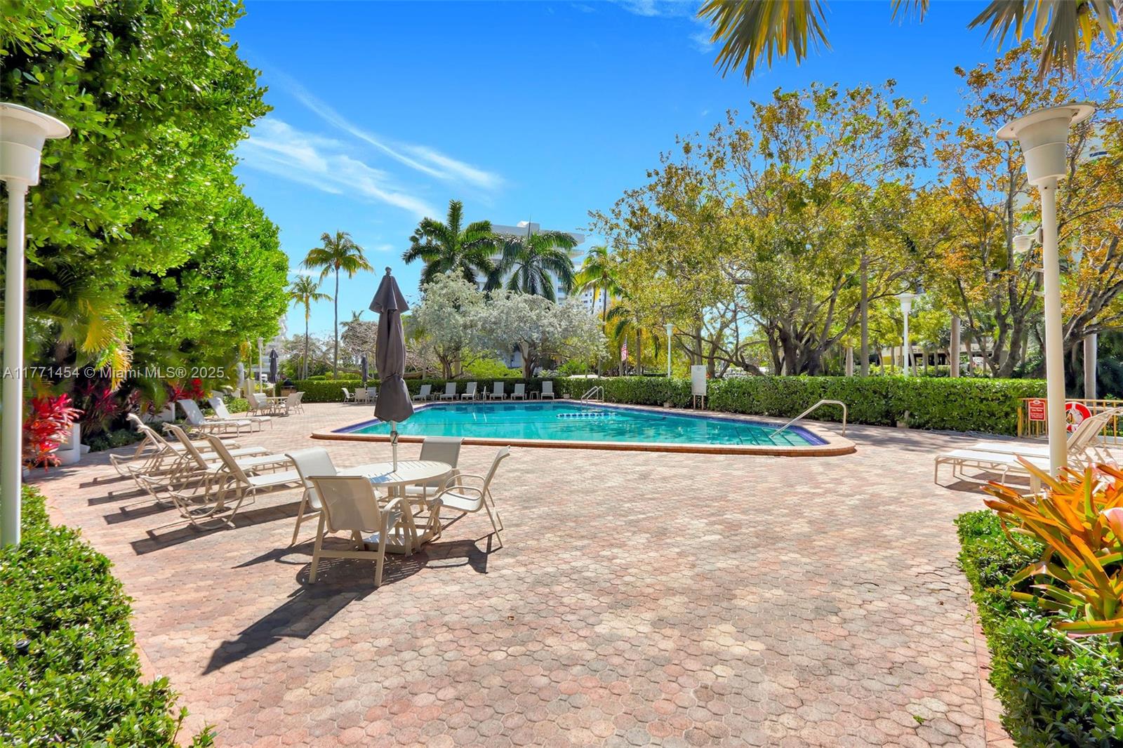 155 Ocean Lane Dr #310, Key Biscayne FL 33149