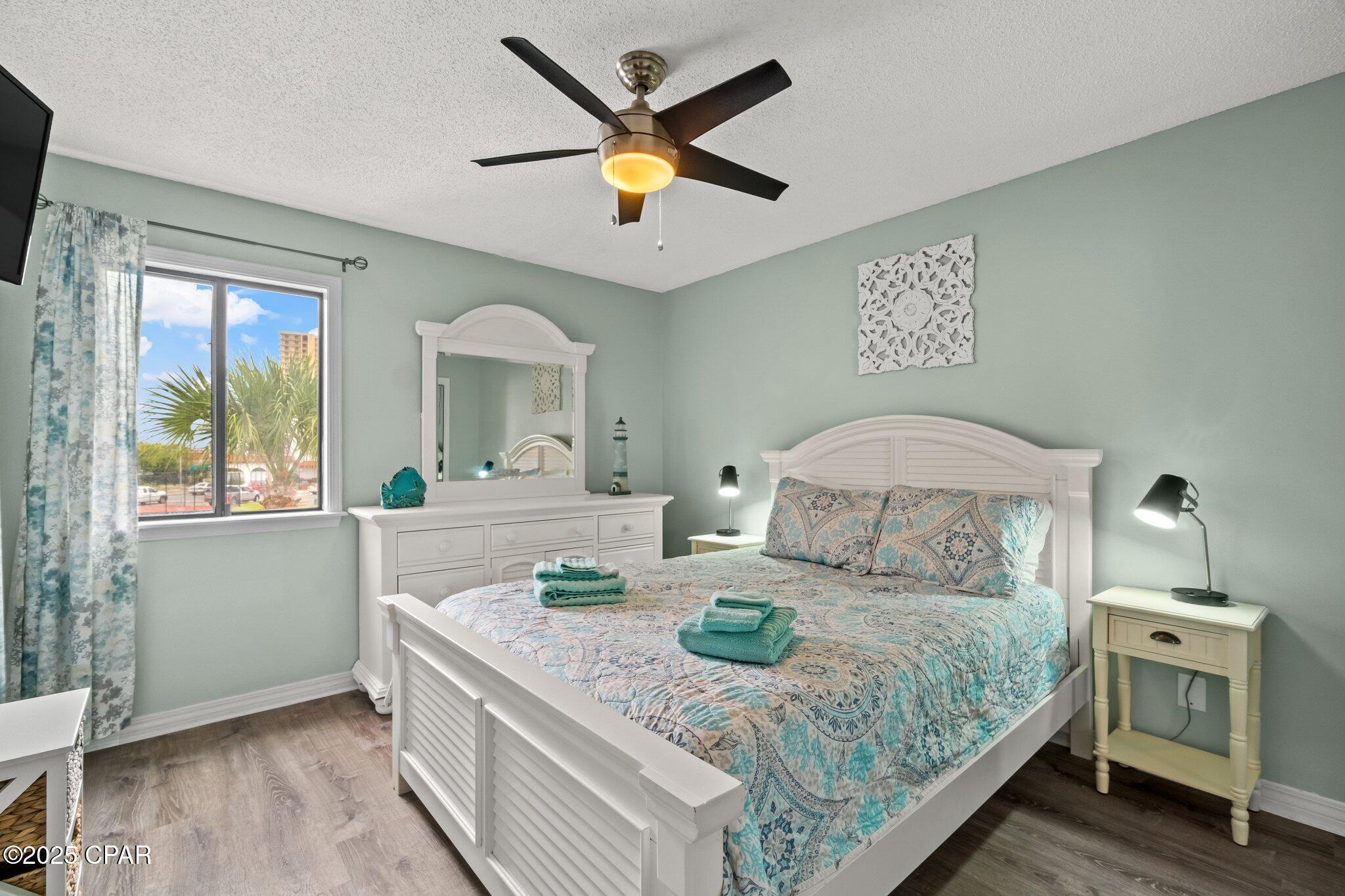 Image 12 For 8730 Thomas Drive Drive 208