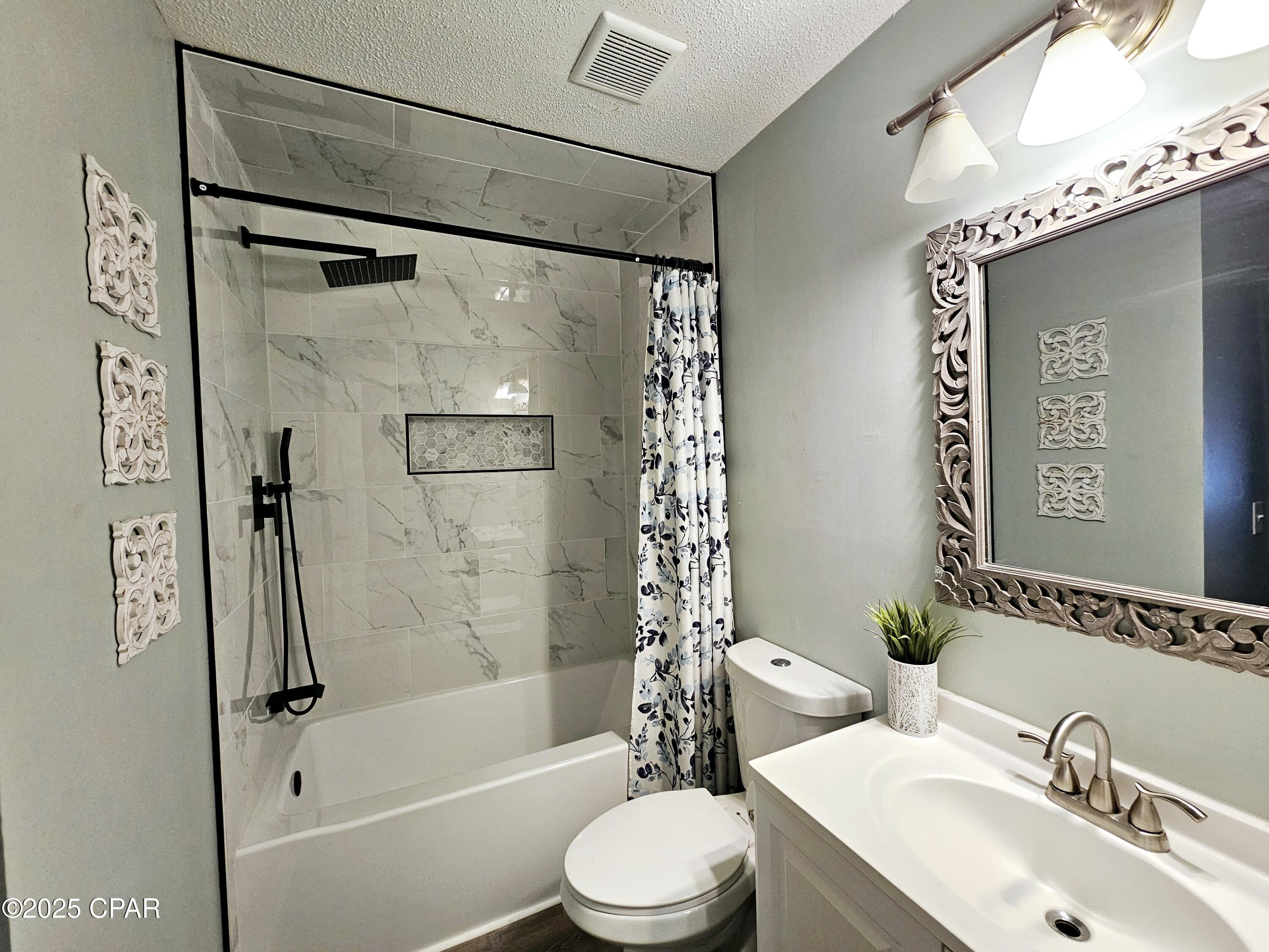 Image 14 For 8730 Thomas Drive Drive 208