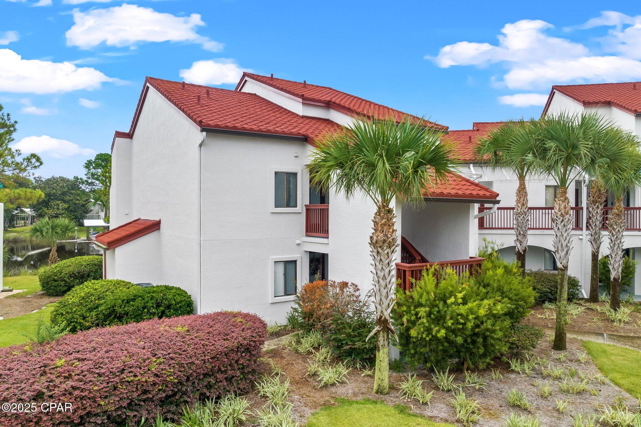 Image 2 For 8730 Thomas Drive Drive 208