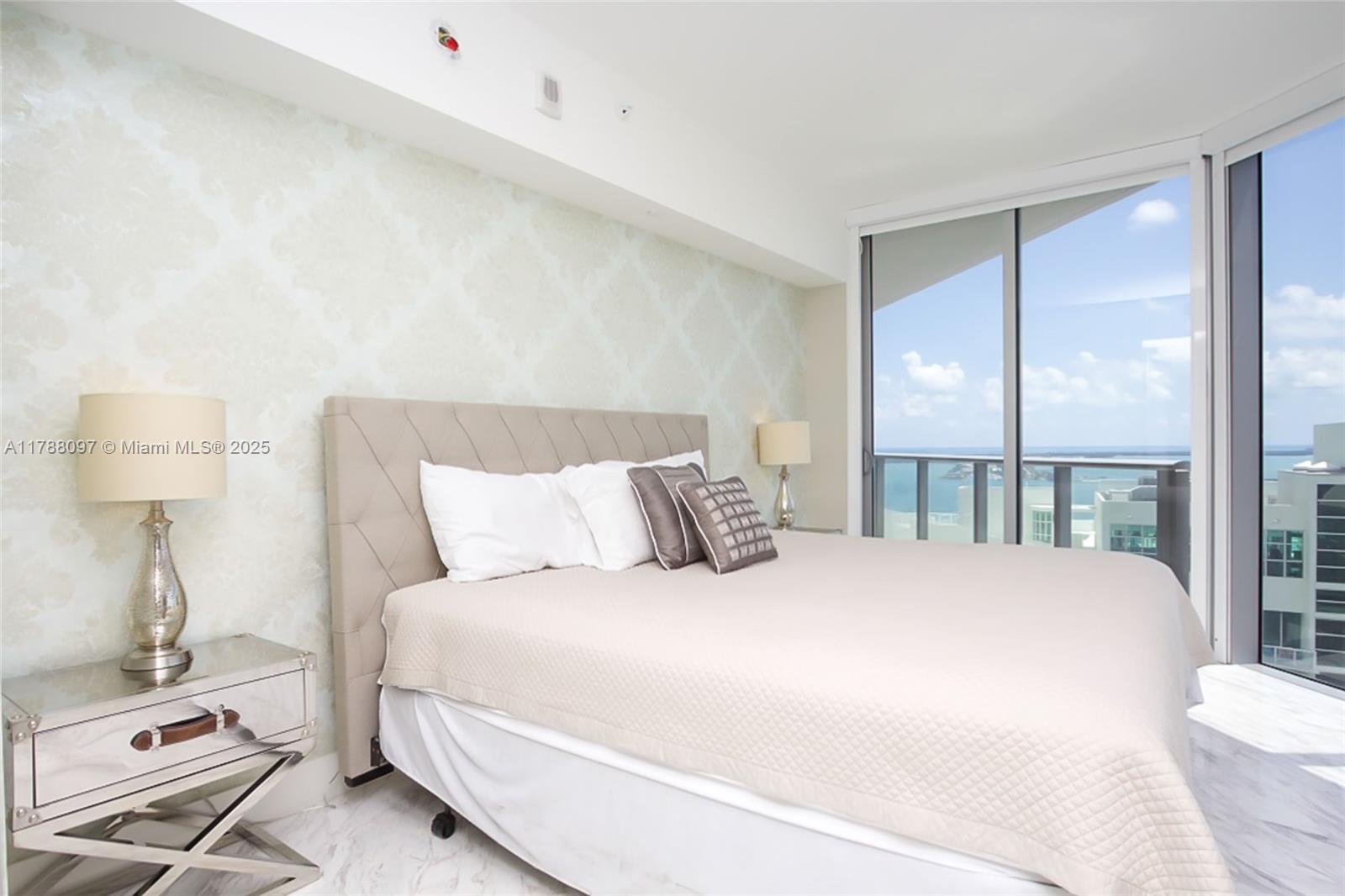 1300 Brickell Bay Dr #3102, Miami FL 33131