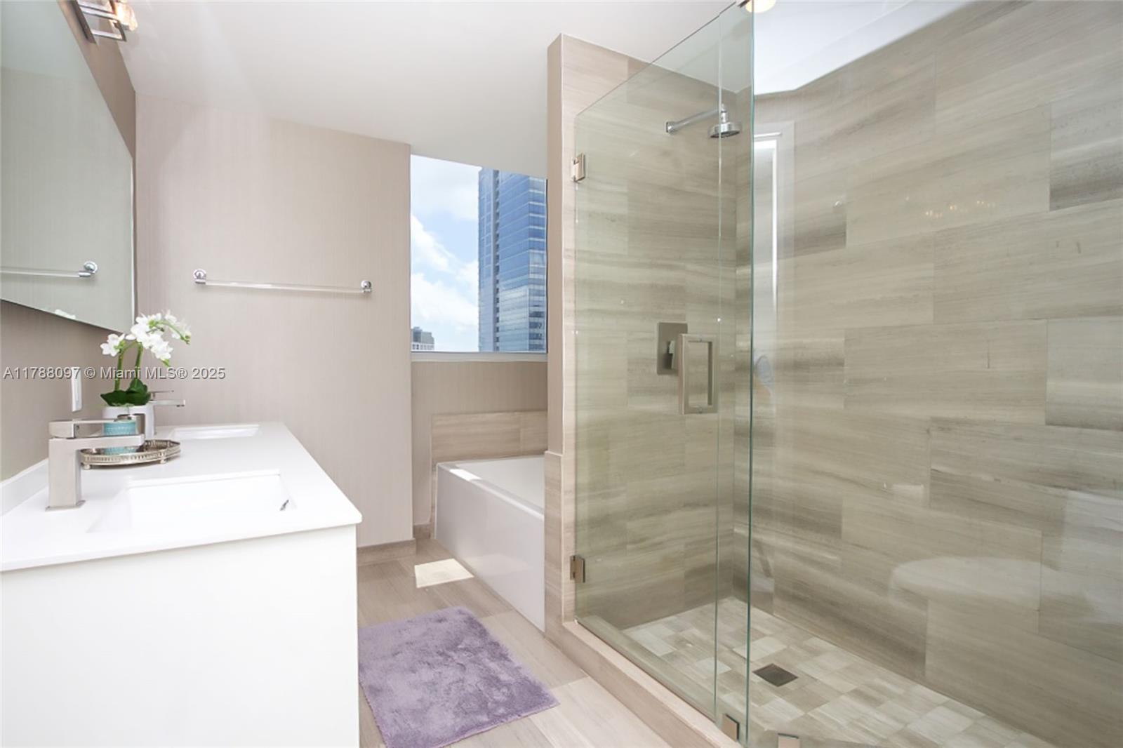 1300 Brickell Bay Dr #3102, Miami FL 33131