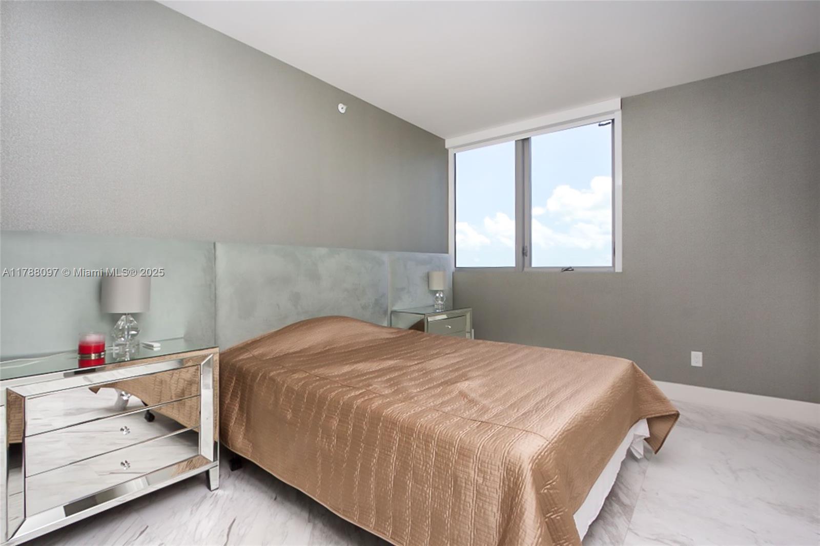 1300 Brickell Bay Dr #3102, Miami FL 33131