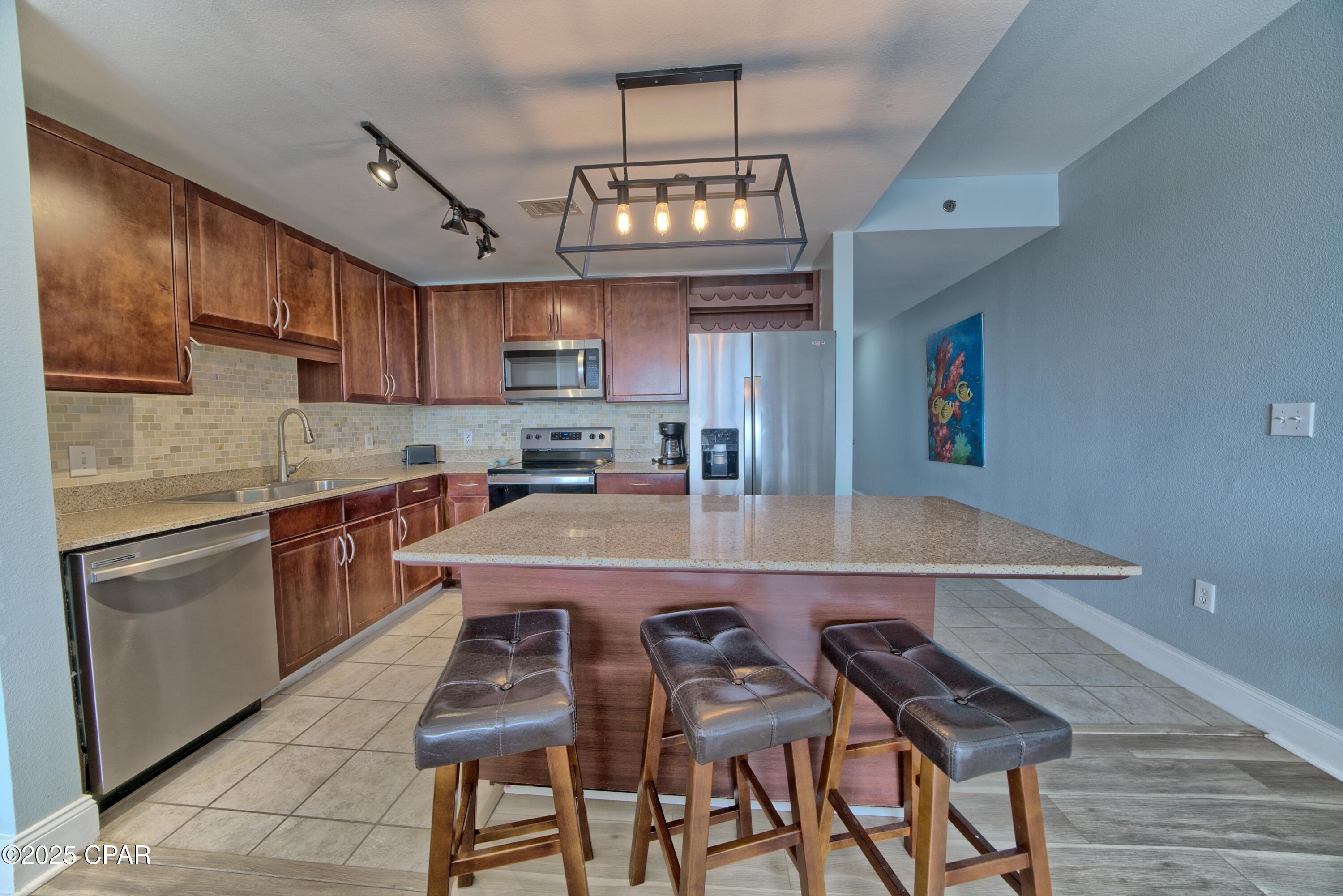 Image 11 For 9902 Thomas Drive 1431