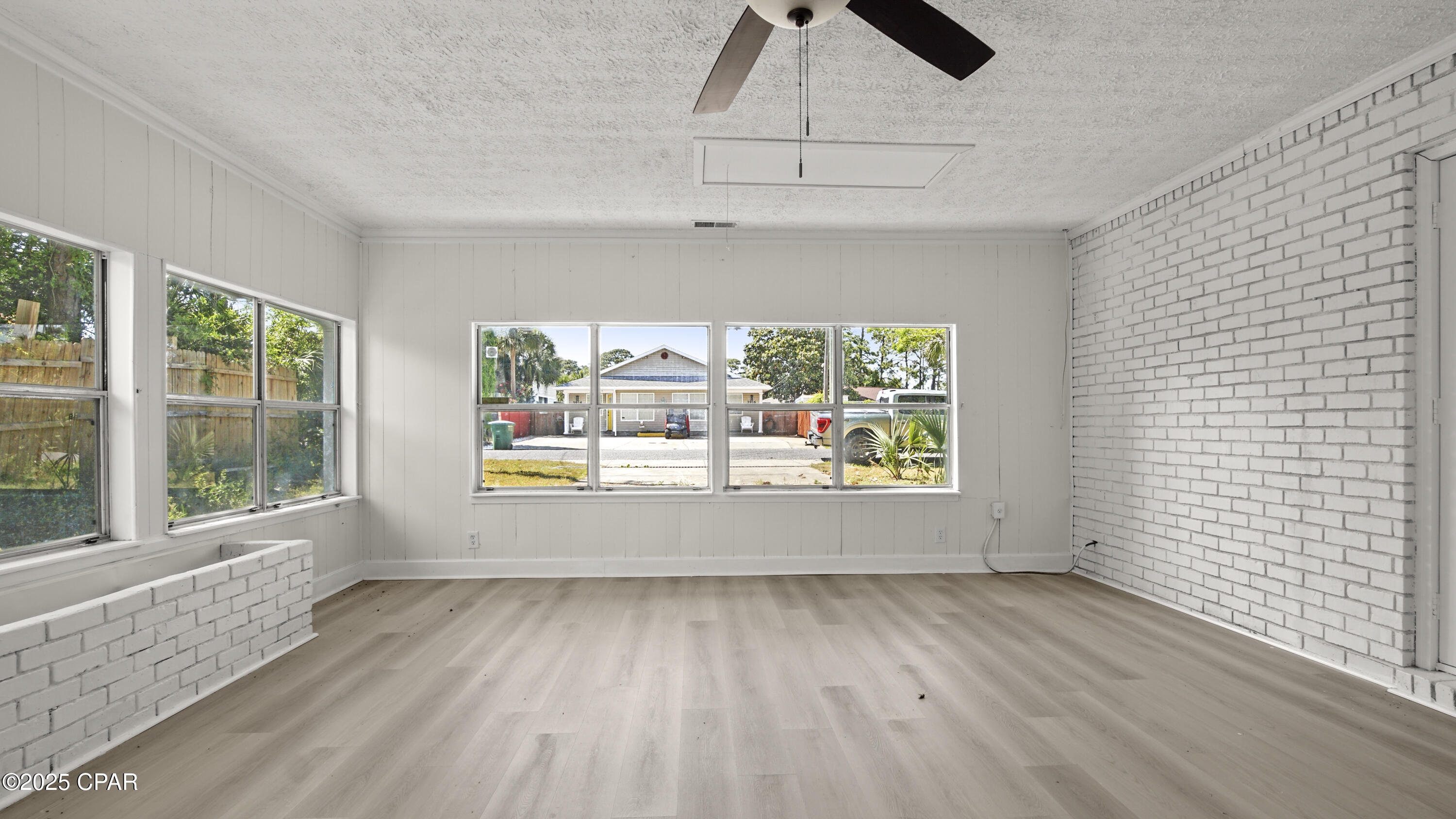 Image 11 For 3915 Wasp Street