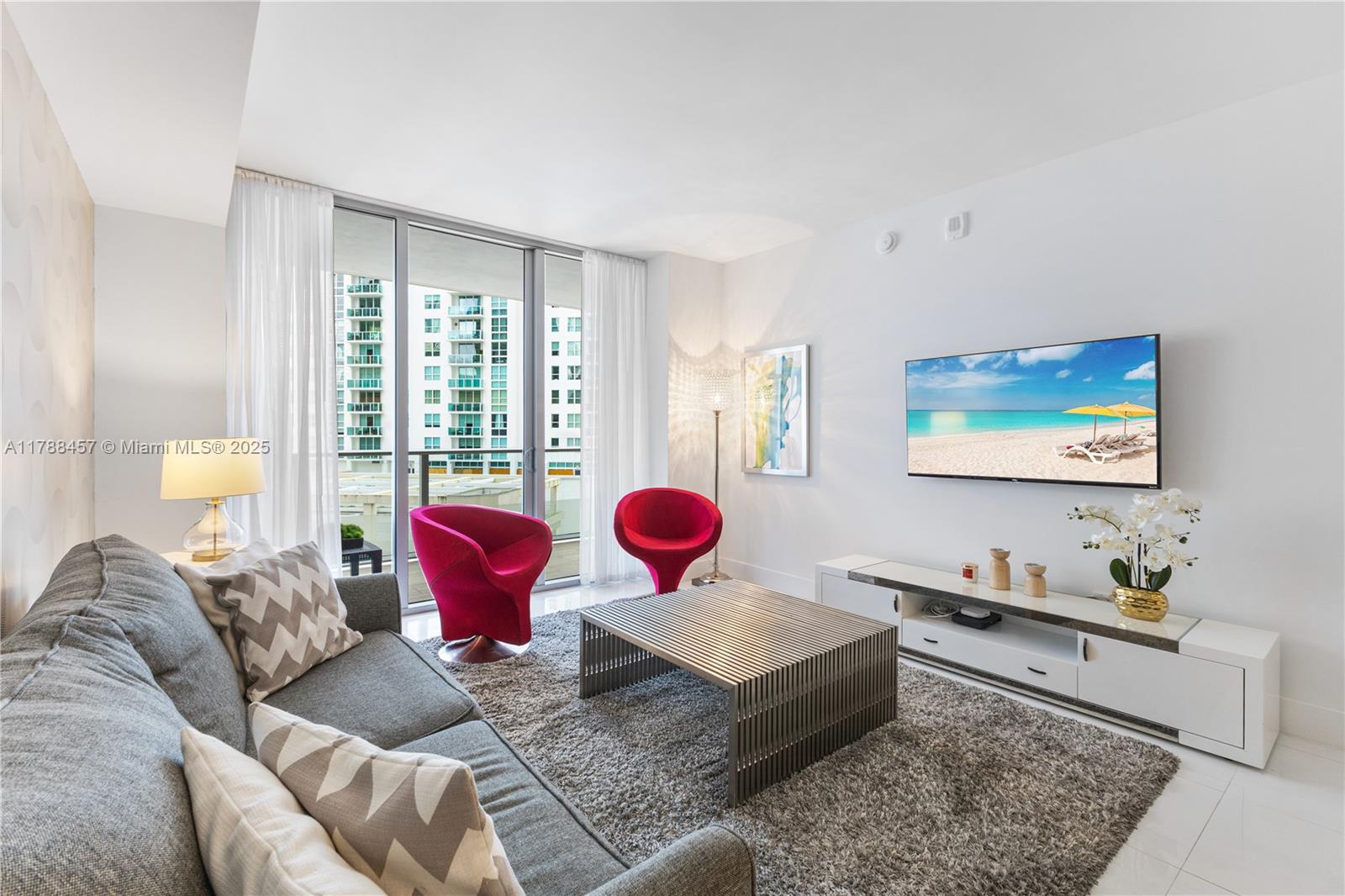 1300 Brickell Bay Dr #1010, Miami FL 33131