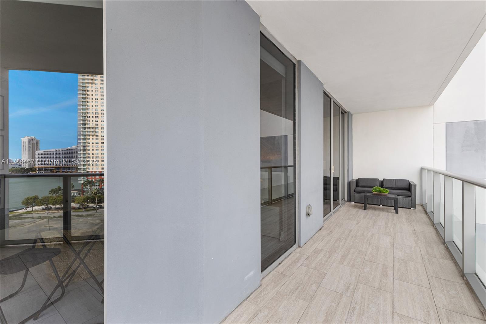 1300 Brickell Bay Dr #1010, Miami FL 33131