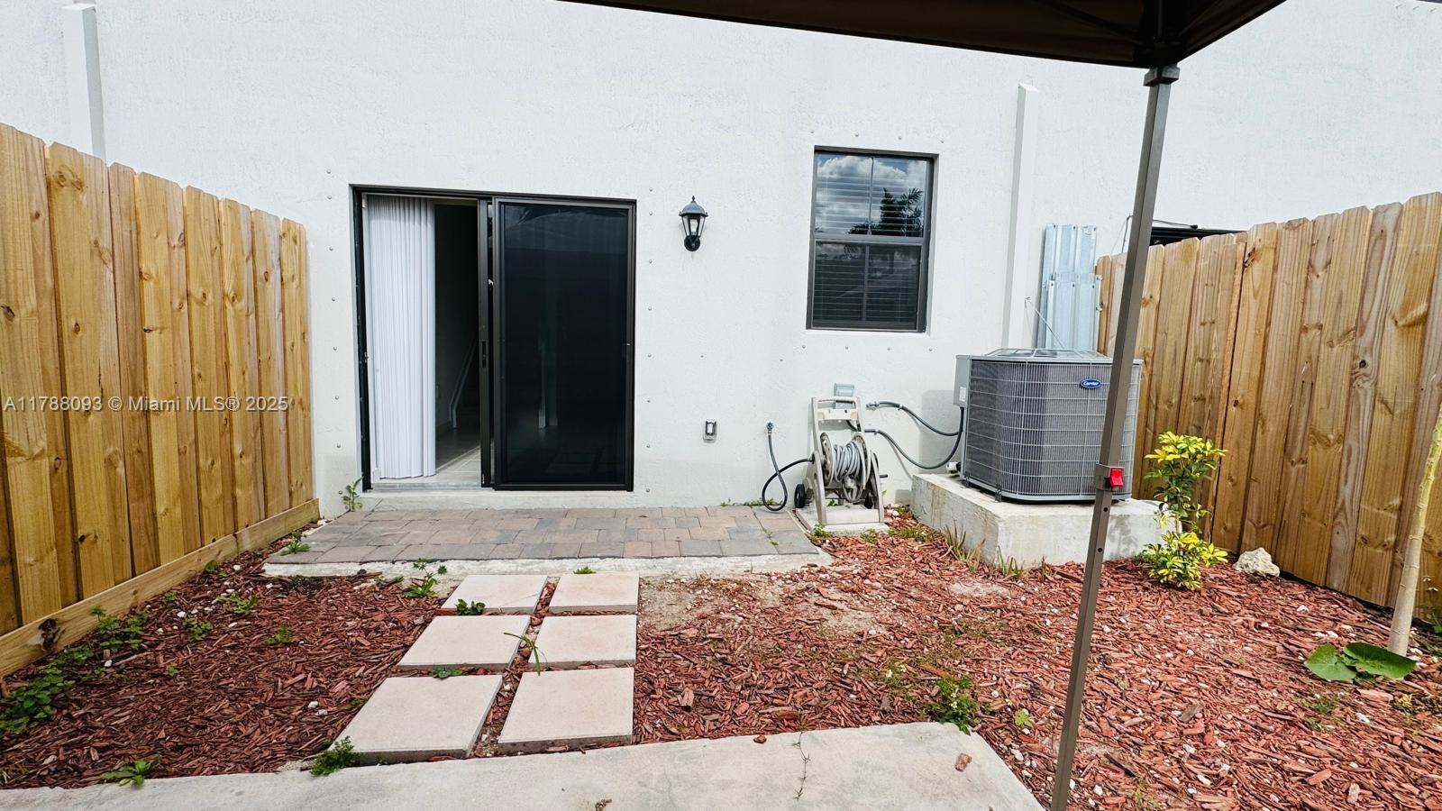 1220 NE 5th Ct, Florida City, Florida image 15