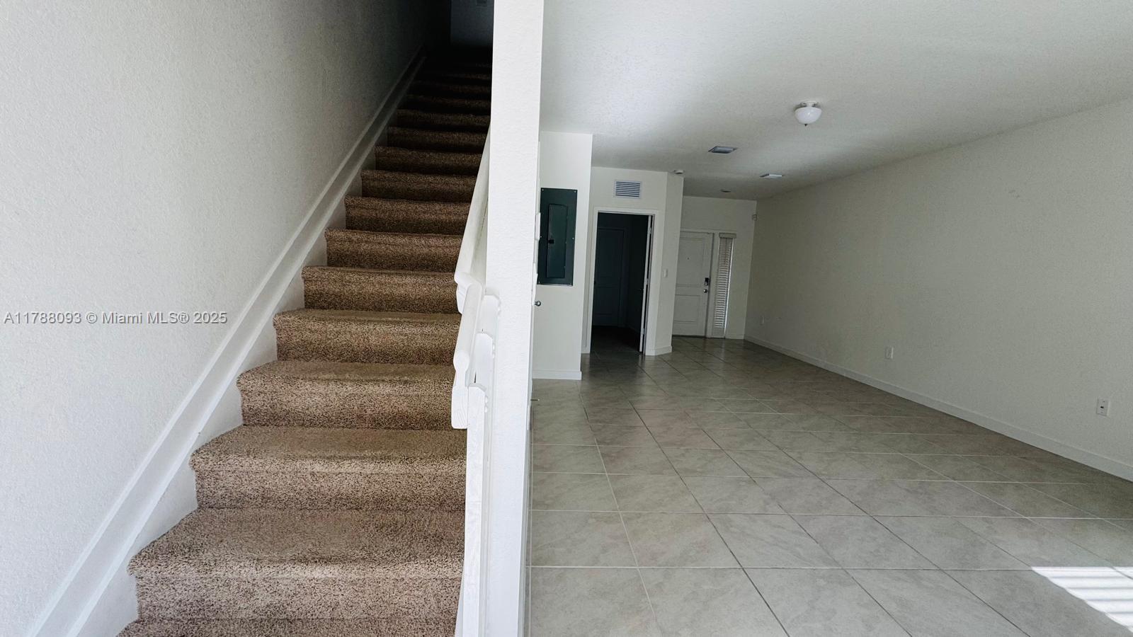 1220 NE 5th Ct, Florida City, Florida image 4