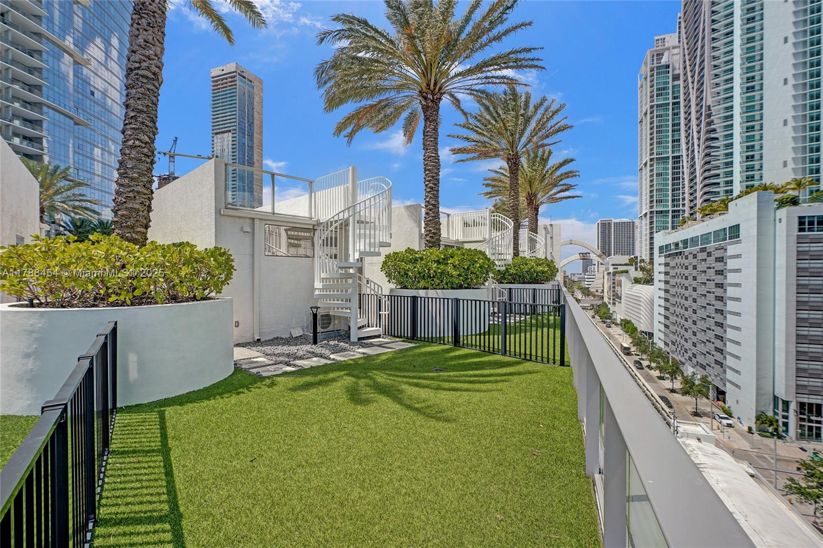 851 NE 1st Ave, Cabana #7, Miami FL 33132