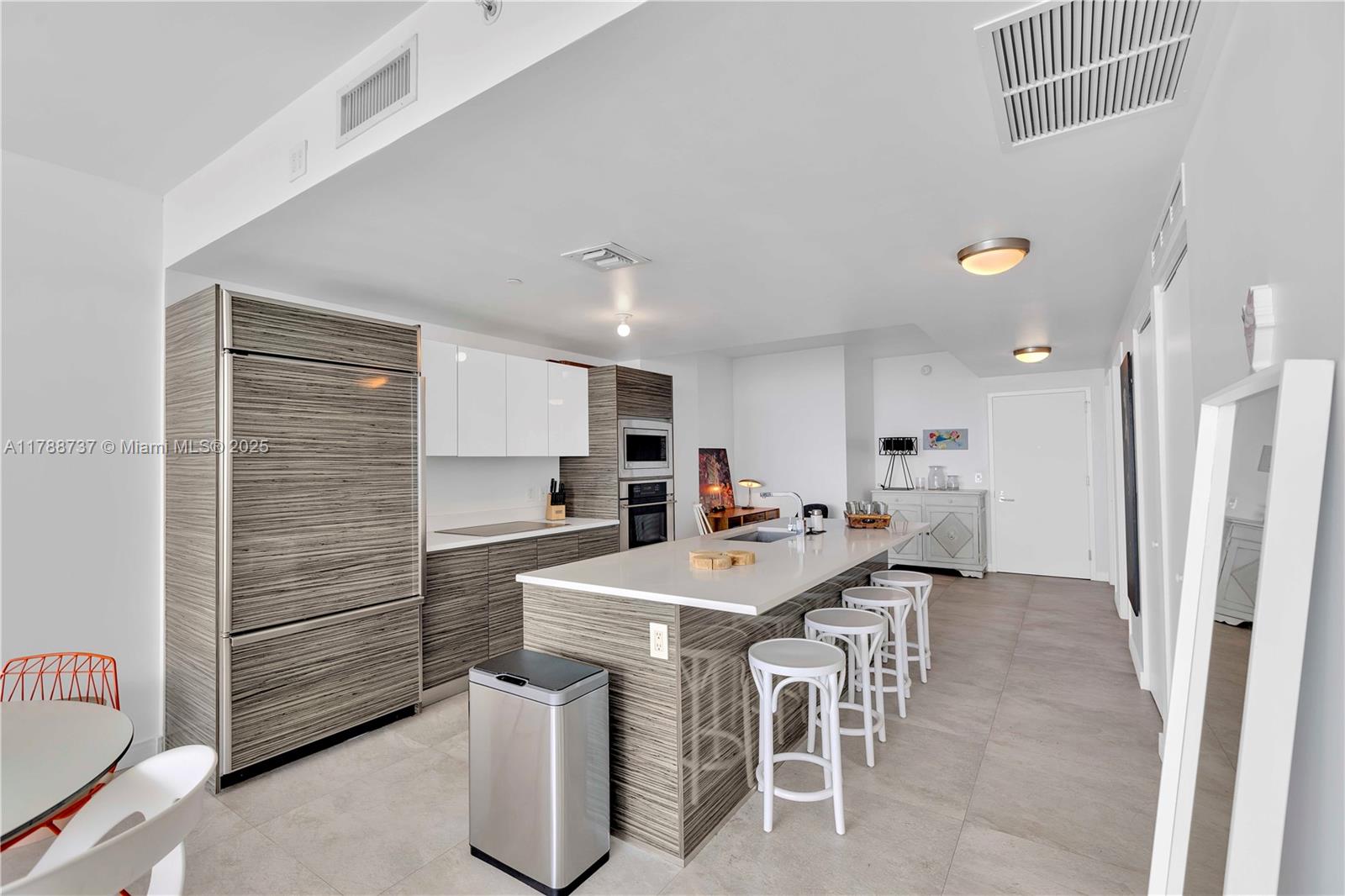 460 NE 28th St #3703, Miami FL 33137