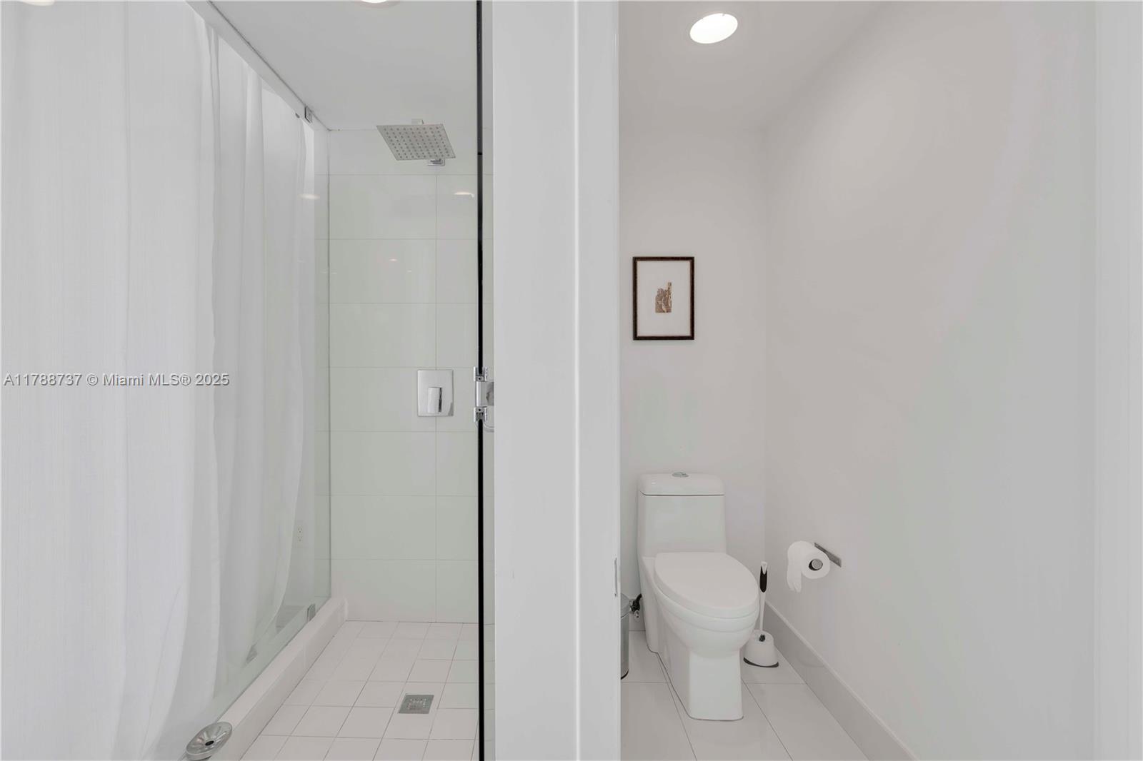 460 NE 28th St #3703, Miami FL 33137