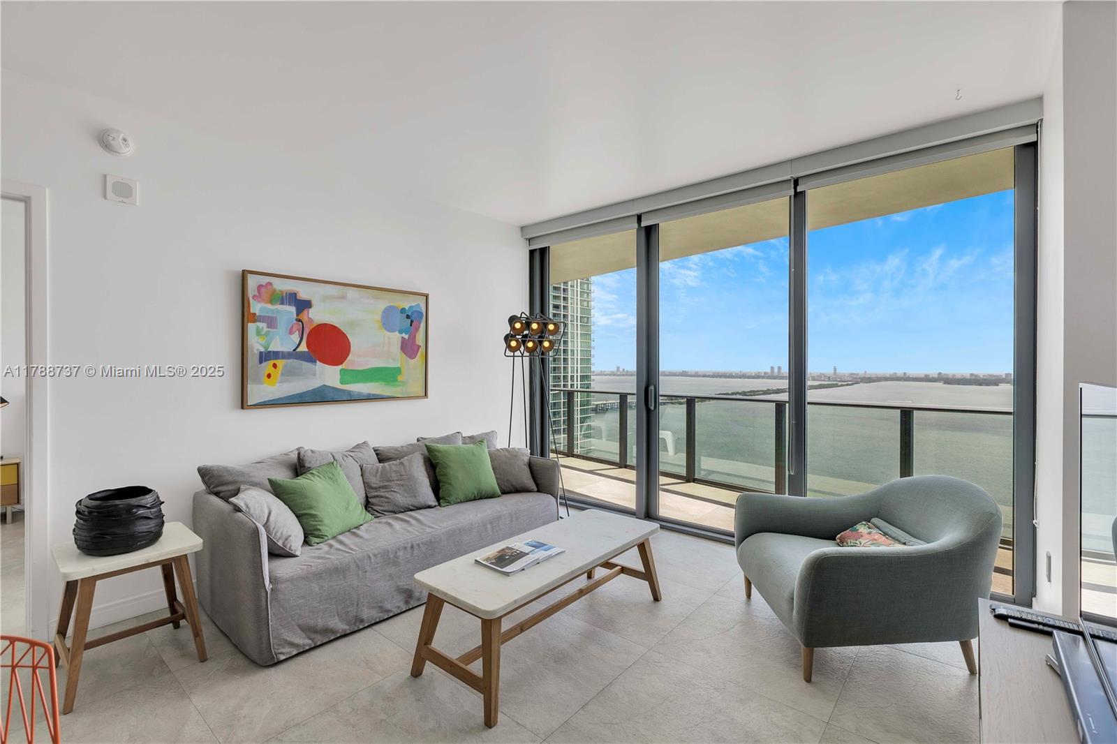 460 NE 28th St #3703, Miami FL 33137