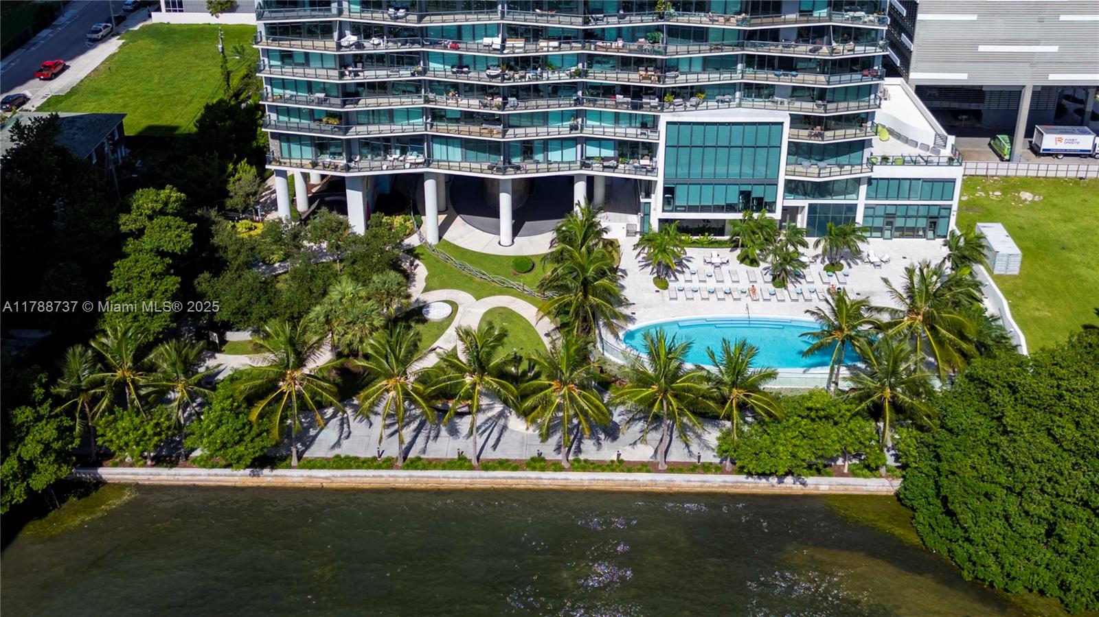 460 NE 28th St #3703, Miami FL 33137
