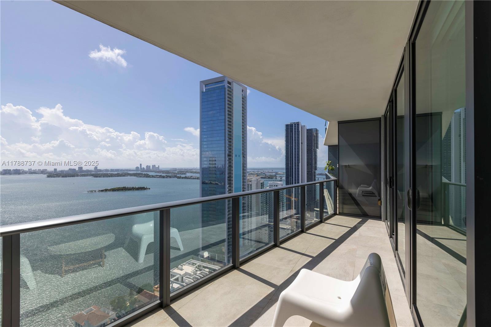 460 NE 28th St #3703, Miami FL 33137