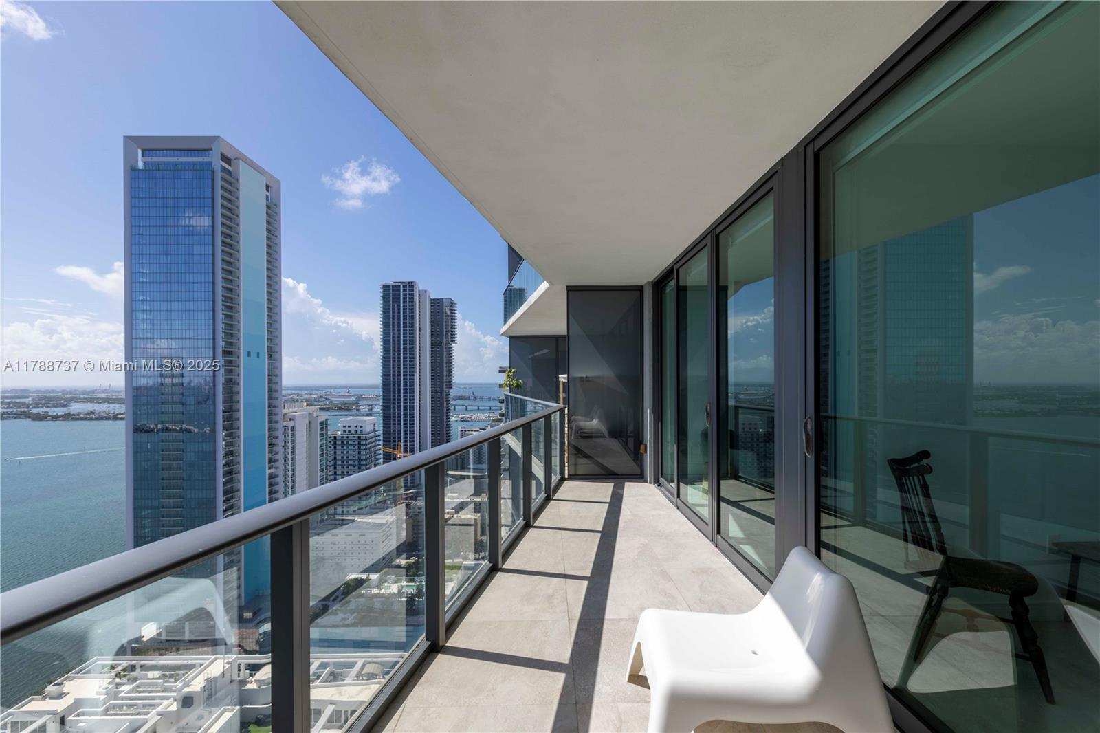 460 NE 28th St #3703, Miami FL 33137