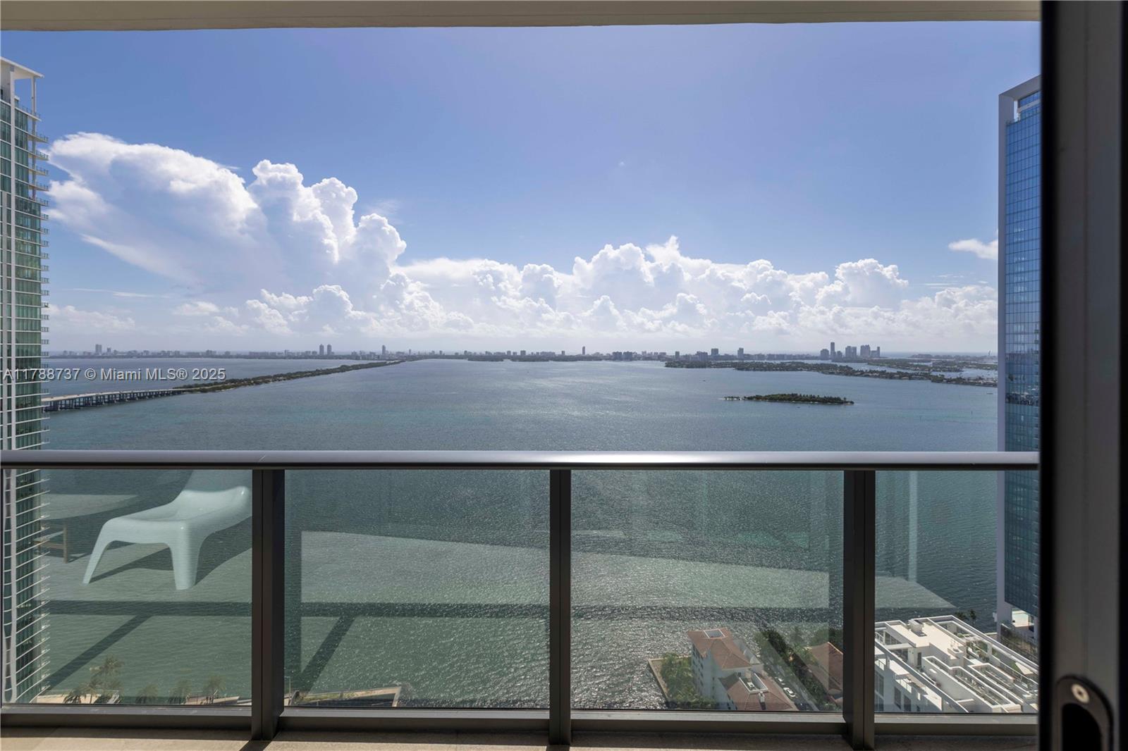 460 NE 28th St #3703, Miami FL 33137