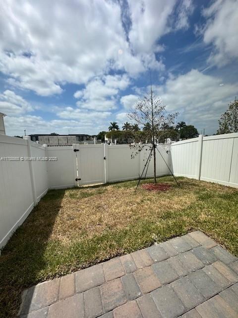 657 NW 6th Ter, Florida City, Florida image 6