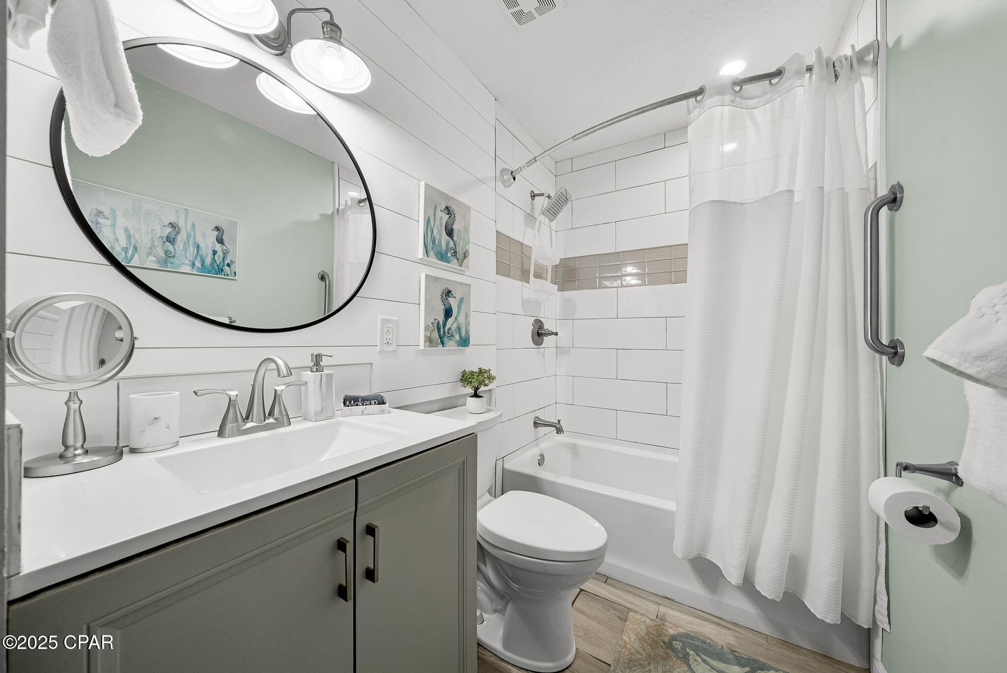 Image 11 For 301 Lullwater Drive 281