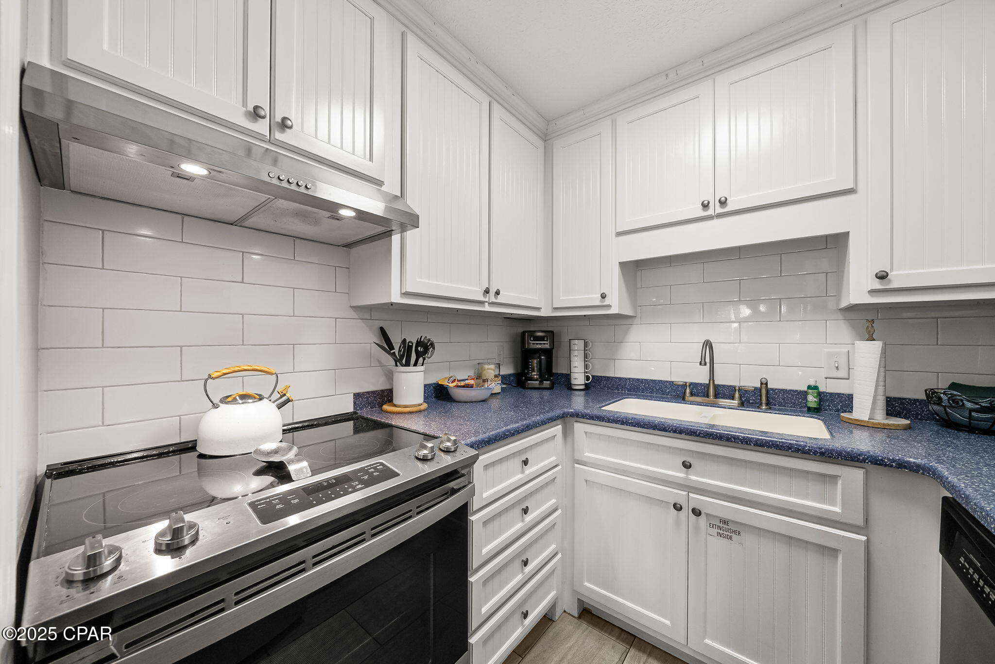Image 6 For 301 Lullwater Drive 281