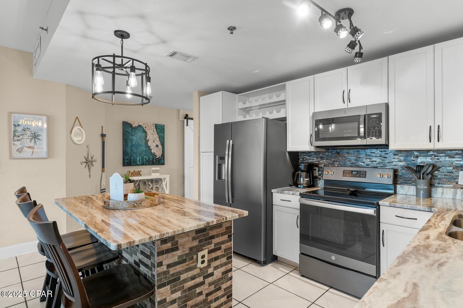 Image 3 For 9860 Thomas Drive 412