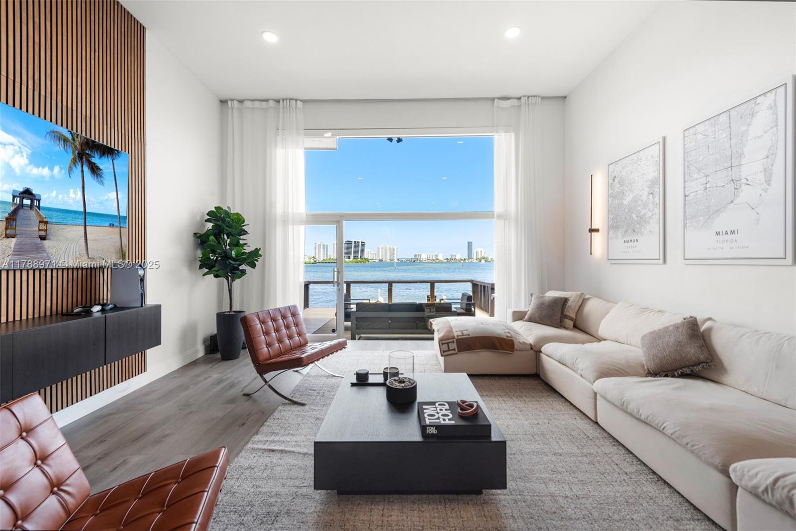 listing main picture